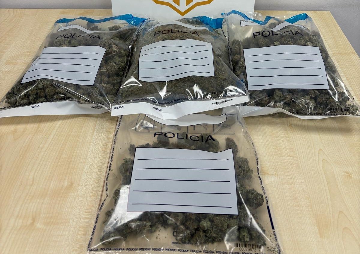 Marihuana comissada a l'interior d'un vehicle | Policia Municipal de Terrassa
