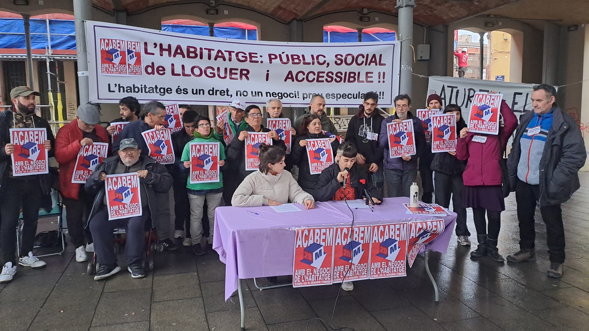 El moviment pel dret a l’habitatge a Terrassa ha convocat una manifestació el 29 de març a la Plaça Catalunya | Oriol Manrique