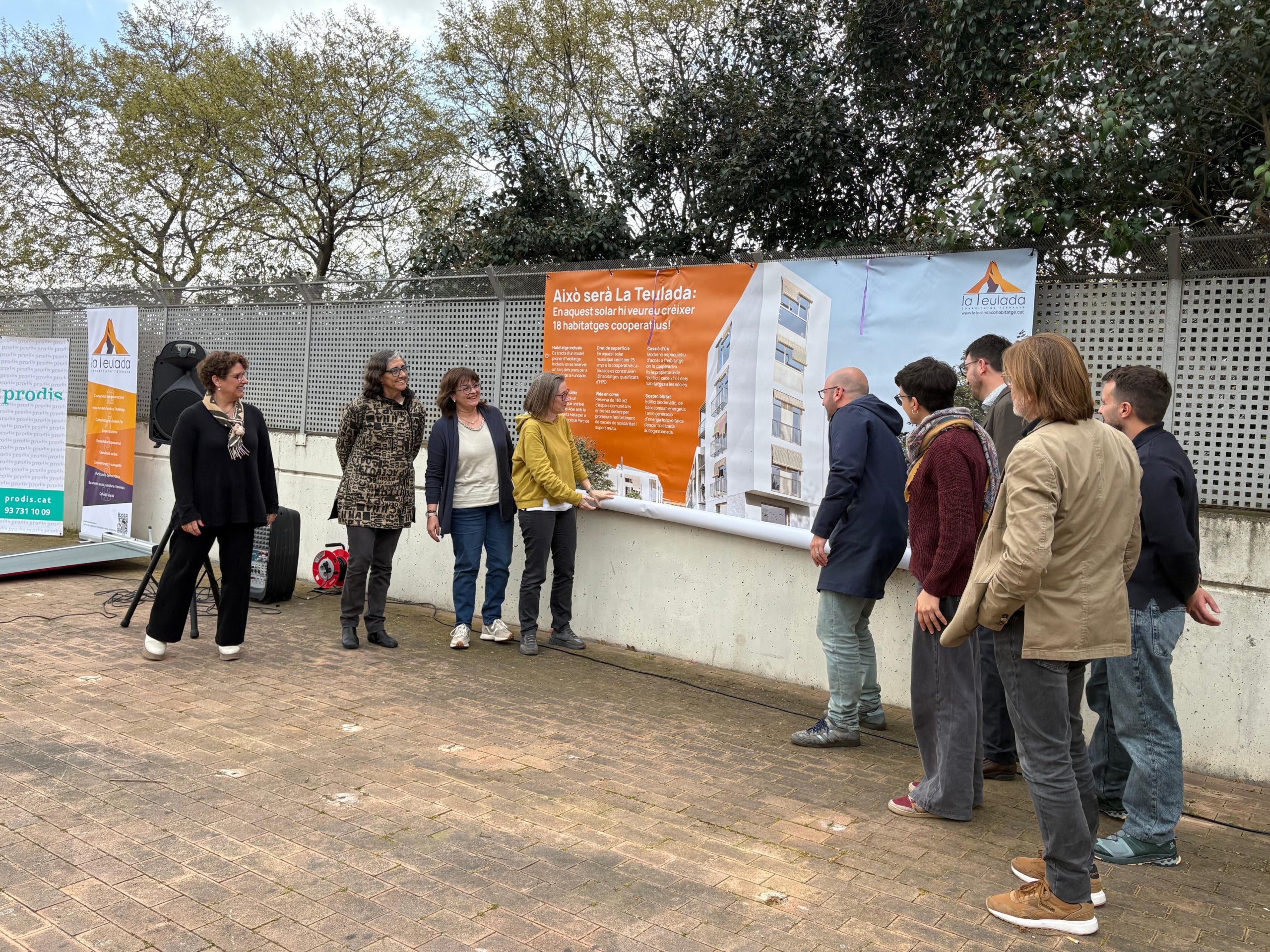 Acte d'inici de les obres de construcció dels habitatges cooperatius impulsats per La Teulada | Ajuntament de Terrassa
