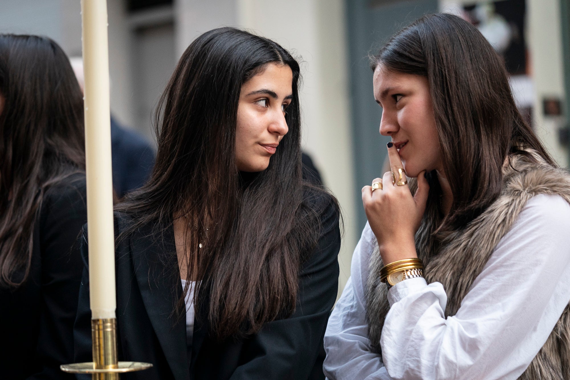 Els carrers del centre de Terrassa va tornar a acollir aquest divendres al vespre el Via Crucis, un dels actes més populars de Setmana Santa. L'acte s'ha omplert de gent que ha acompanyat els Portants del Sant Crist i el pas de la Pietat, pels membres de la Confraria de la Mare de Déu dels Dolors | Mireia Comas