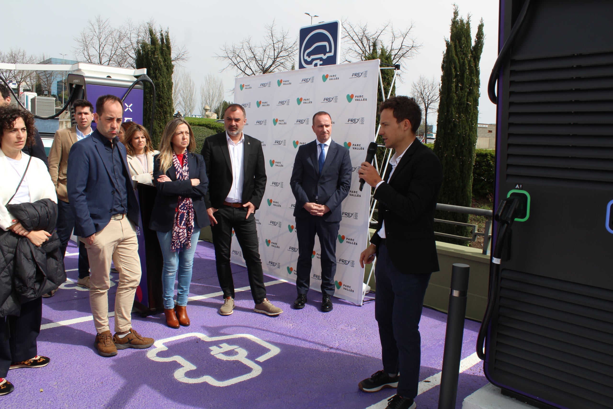 Nova instal·lació de recàrrega de vehicles elèctrics a Parc Vallès de Terrassa | Lucía Rivera