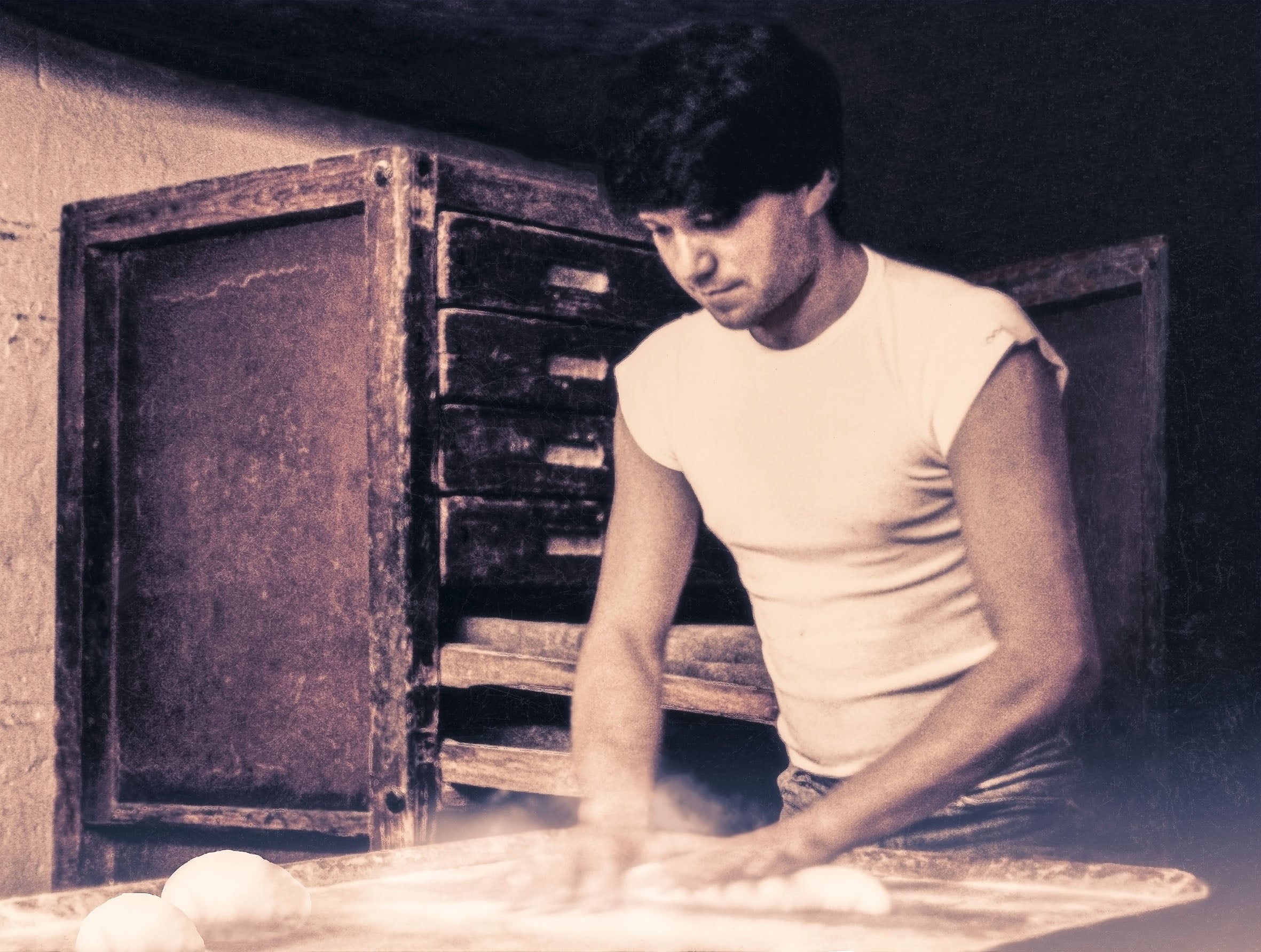 Jordi Ferrer, haciendo pan en el obrador | Cedida