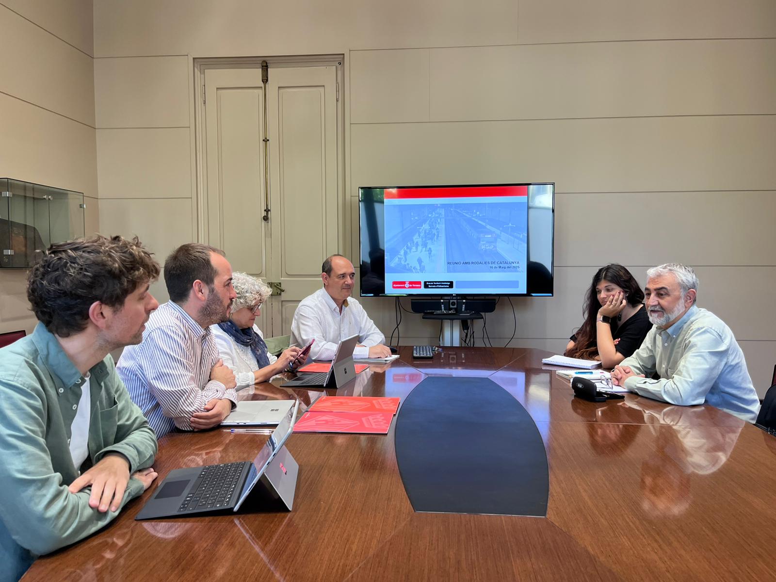 Reunió del govern municipal amb representants de Renfe | Aj. Terrassa
