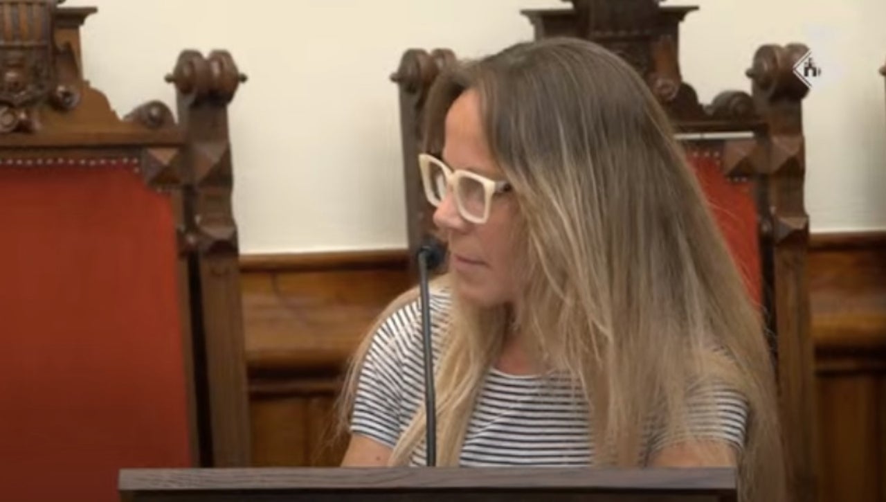La regidora Mireya Navarro s'ha negat a llegir el text institucional contra la violència masclista | Aj. Terrassa