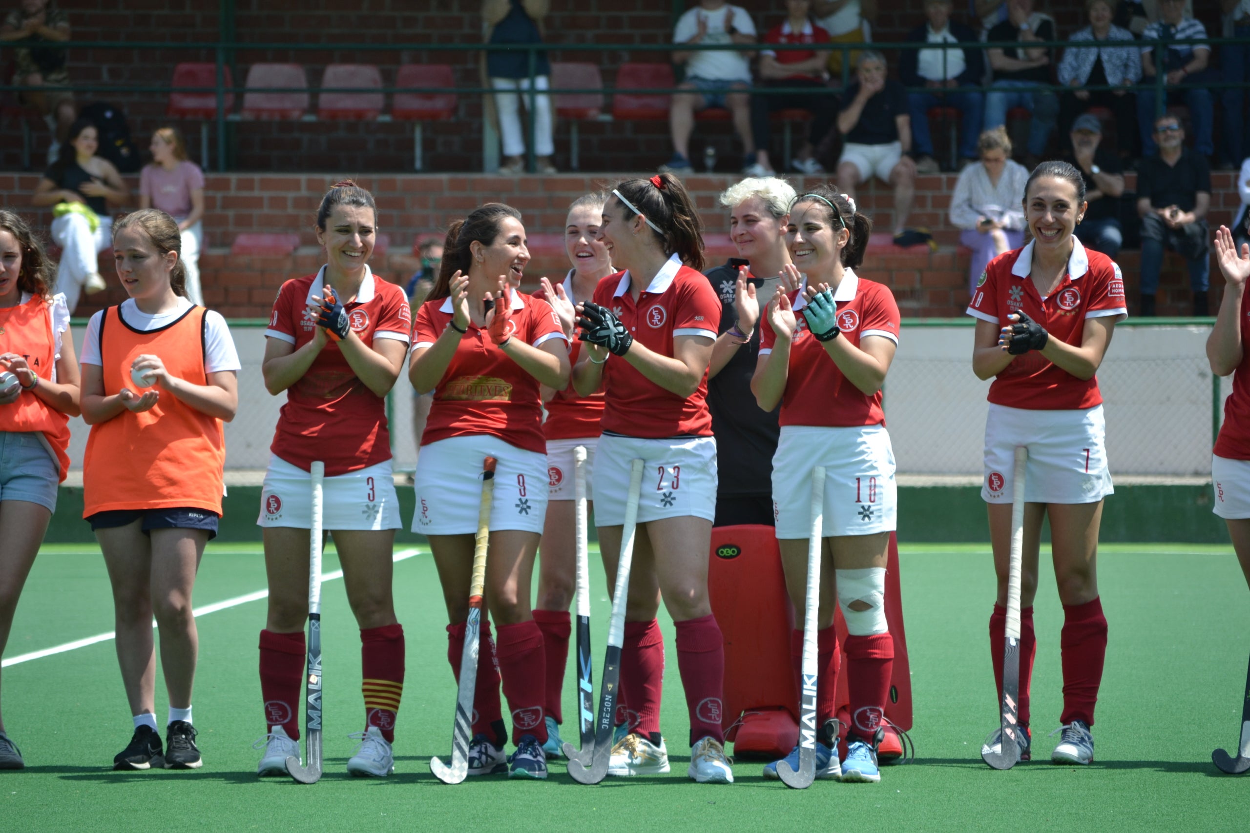 Júlia Pons, Arola Ycart, Maria Monroig i Clara Ycart diuen adeu al CD Terrassa | CD Terrassa Hockey