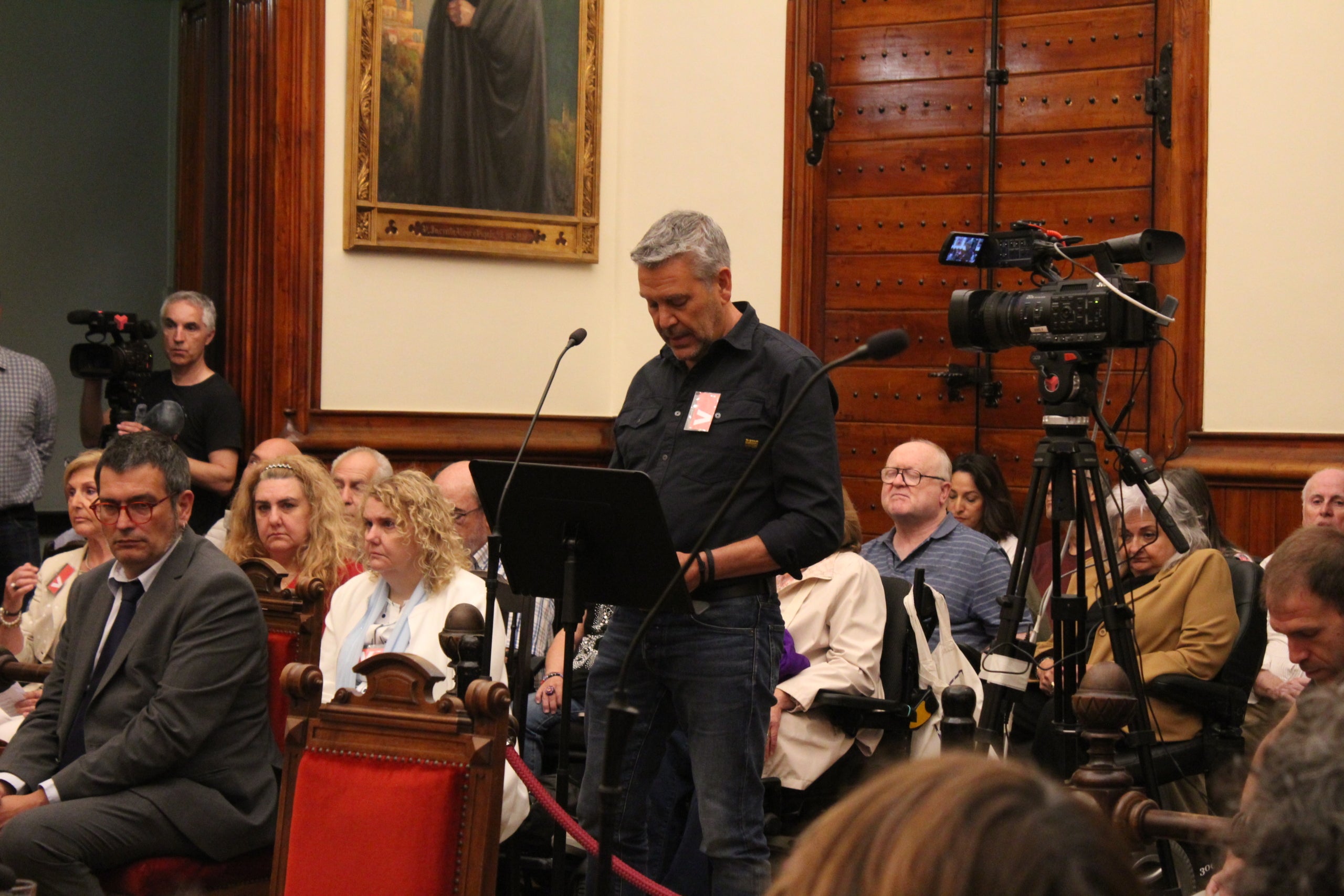 Ramón Grau, representat de l'associació, durant el Ple Municipal extraordinari de mobilitat celebrat divendres | Lucía Rivera
