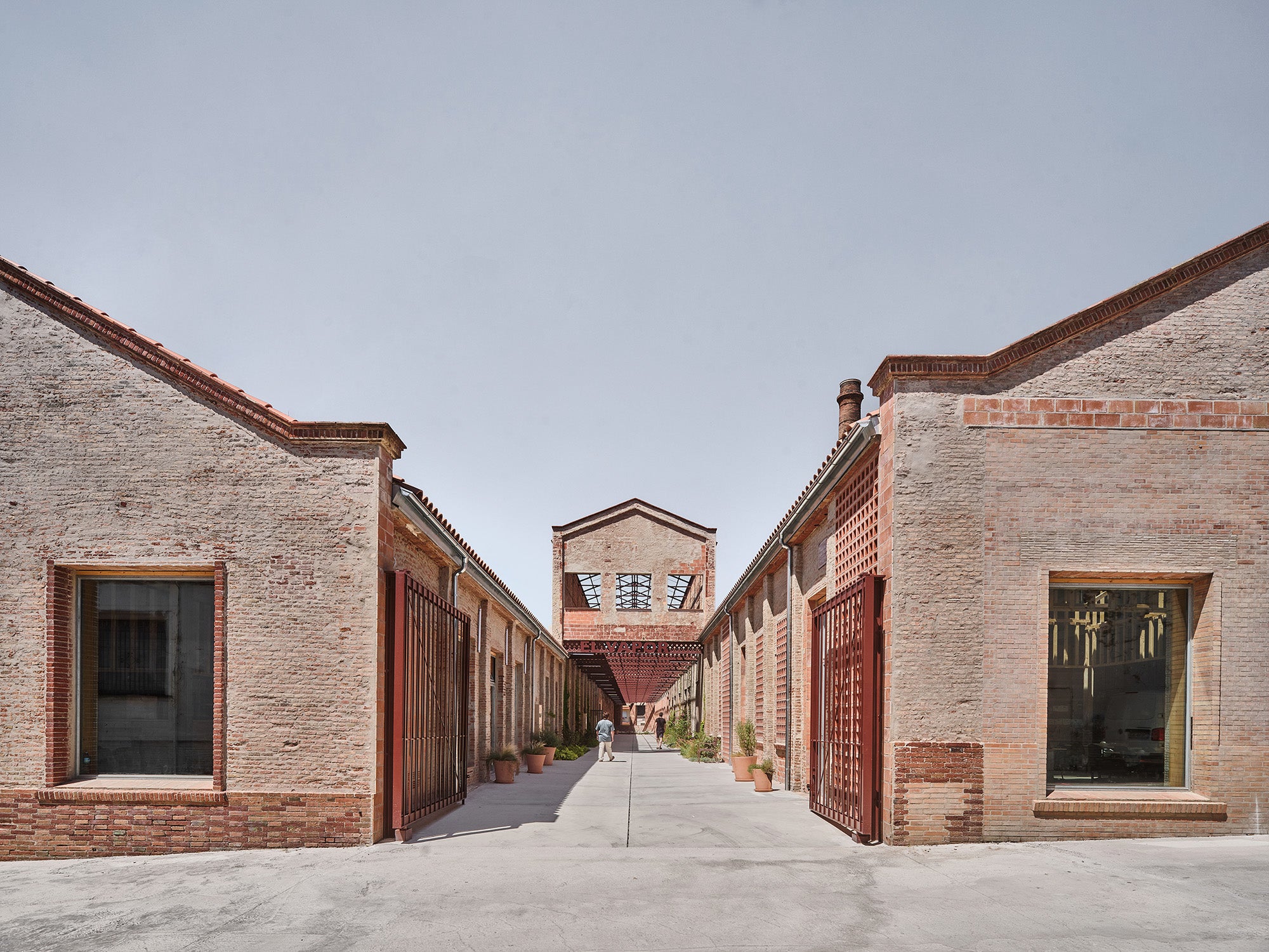 El Vapor Cortés, totalment reformat per acollir la nova seu de Prodis | HArquitectes