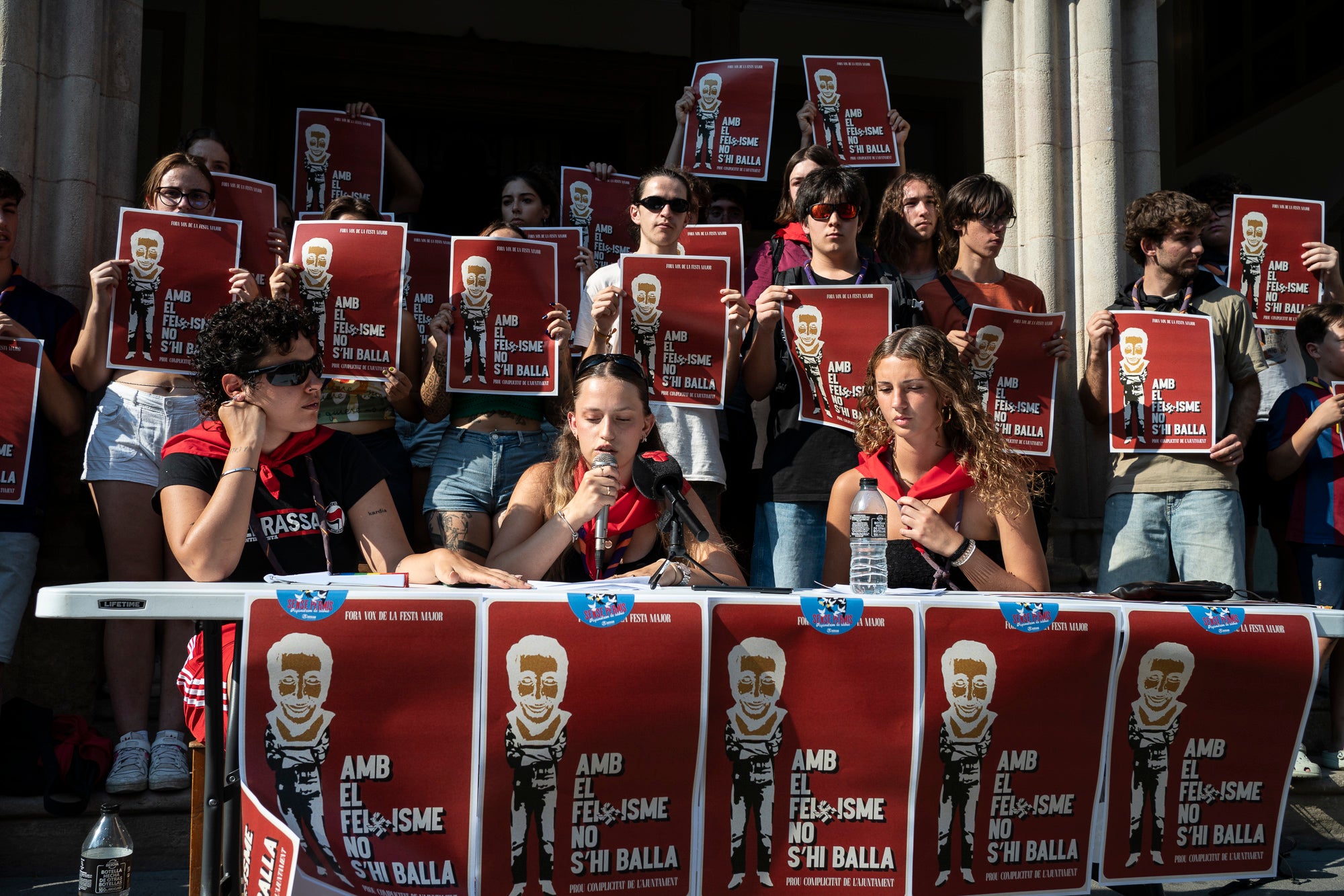 Roda de premsa de l'AEIG Torrent de les Bruixes 'Amb el feixisme no s'hi balla' | Mireia Comas