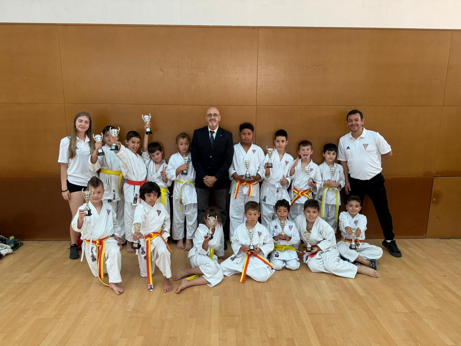 El karate del CN Terrassa triunfa en un fin de semana de medallas / Cedida