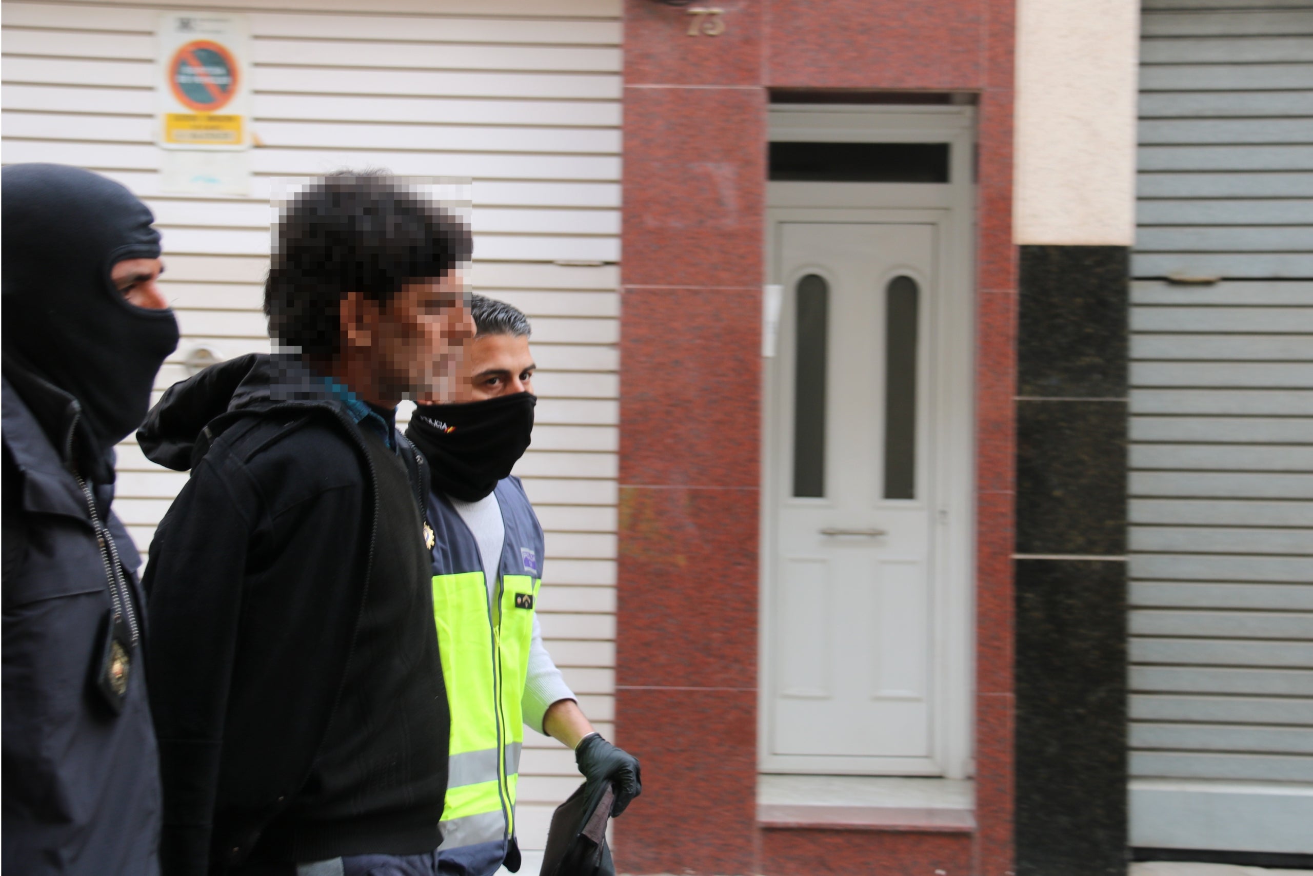 El pare de les noies detingut per la policia a Terrassa | ACN