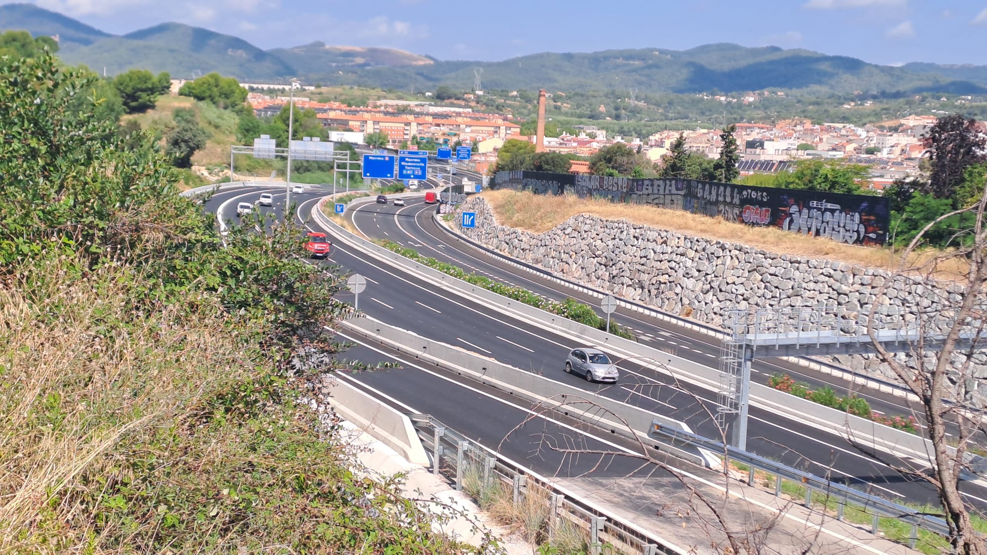 Visita el teniente de alcalde de Territorio y Vivienda y concejal de Movilidad, Xavier Cardona; y el secretario de Movilidad e Infraestructuras, Manel Nadal, a las obras de la C-16 | Oriol Manrique
