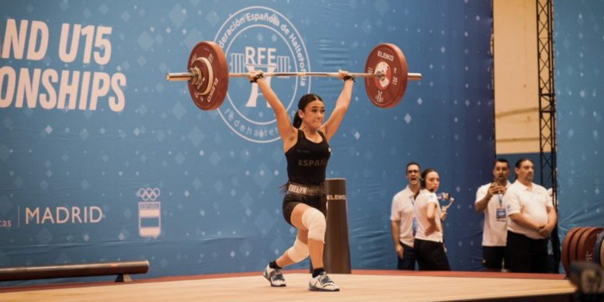 Evelyn Gómez, doble bronze a l'Europeu sub-17 / Club Halterofília Matadepera