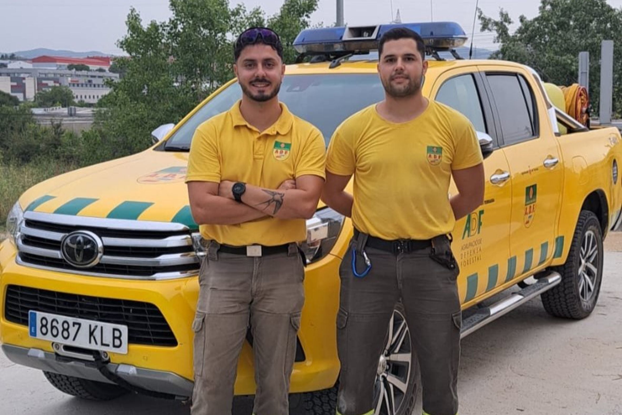 Dos voluntaris de l’ADF Terrassa, Sergi Carbonell i Oriol Porras, viatgen avui per donar suport als focs actius sota la coordinació dels Agents Rurals | Voluntaris Forestals Terrassa