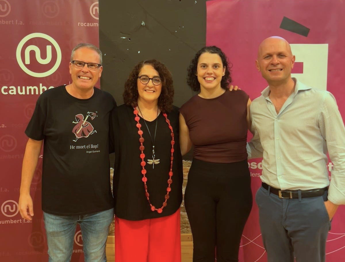 Els guanyadors de la 12a edició del concurs de dramatúrgia Microteatre, amb Eloi Falguera (esquerra) | Cedida