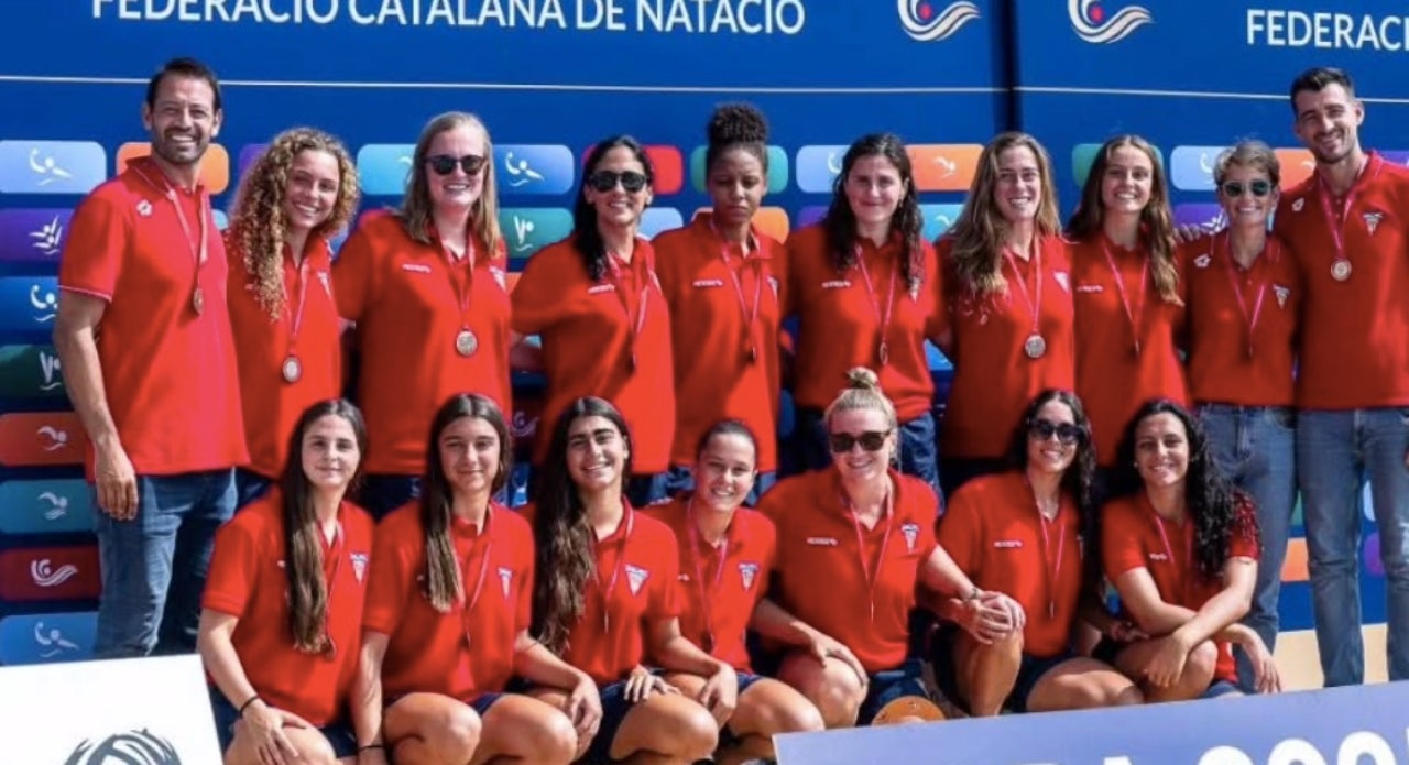 L'equip femení de waterpolo del CN Terrassa | CN Terrassa