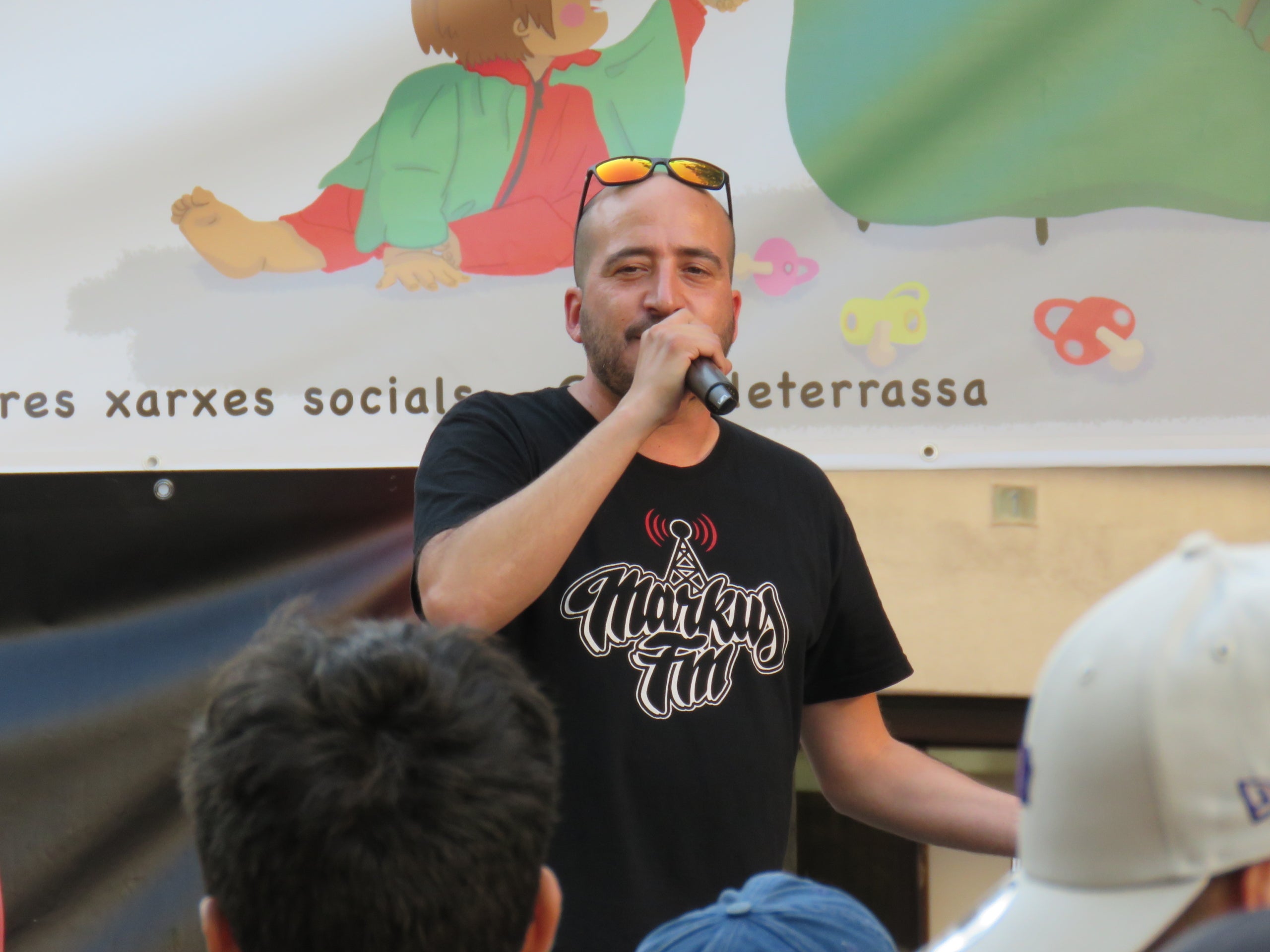 La plaça Vella s'ha omplert aquest divendres, 26 de setembre, de música i rimes amb el Catalunya Freestyle, la primera competició de freestyle en català de la història. Una vintena de participants van mostrar el seu talent davant d'un jurat format per Lildami, Kapo 013, Joel Diaz, Galgo Lento i Sergi Anguera. Els tres millors classificats van aconseguir un premi de 200 euros i l'oportunitat de competir a la gran final del Catalunya Freestyle. La jornada va finalitzar amb un showcase del grup terrassenc, Hereus del Beat | Oriol Manrique