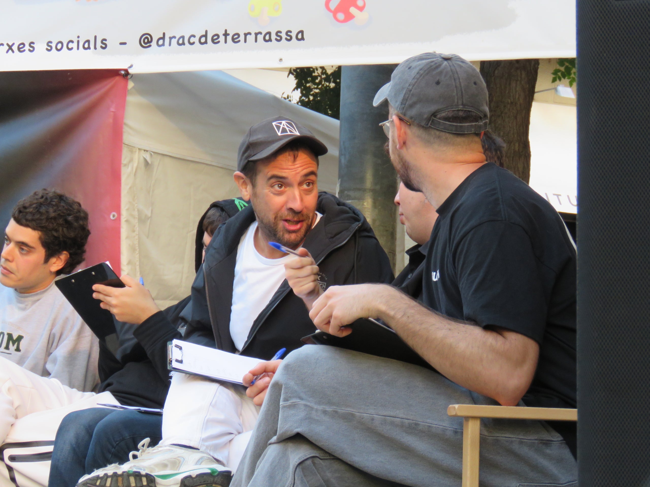 La plaça Vella s'ha omplert aquest divendres, 26 de setembre, de música i rimes amb el Catalunya Freestyle, la primera competició de freestyle en català de la història. Una vintena de participants van mostrar el seu talent davant d'un jurat format per Lildami, Kapo 013, Joel Diaz, Galgo Lento i Sergi Anguera. Els tres millors classificats van aconseguir un premi de 200 euros i l'oportunitat de competir a la gran final del Catalunya Freestyle. La jornada va finalitzar amb un showcase del grup terrassenc, Hereus del Beat | Oriol Manrique