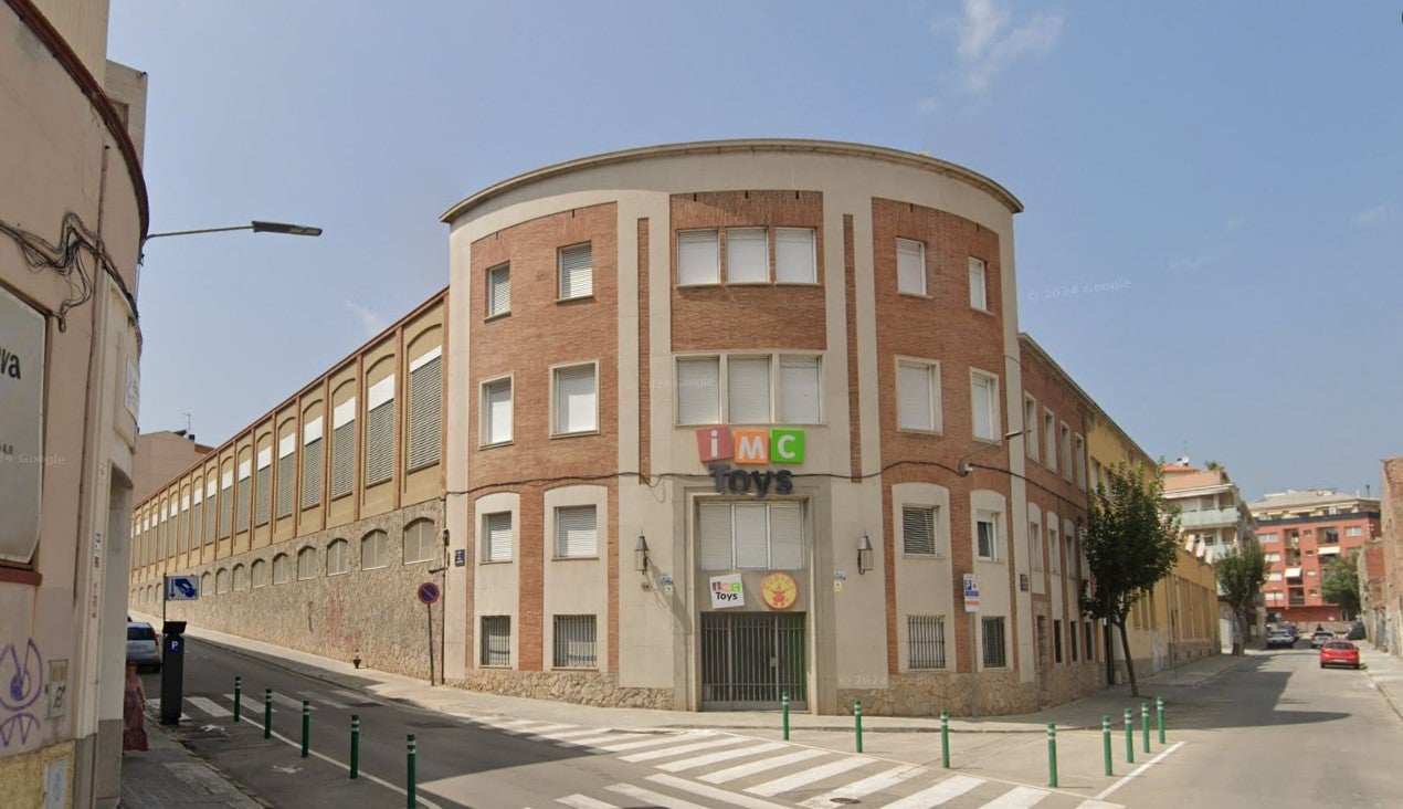 L'edifici d'IMC Toys, a subhasta pública | Escrapalia