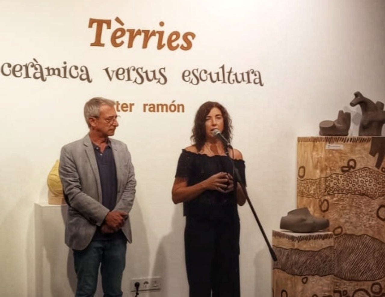 Ester Ramón, en l'acte d'inauguració de l'exposició 'Tèrries' | Cedida