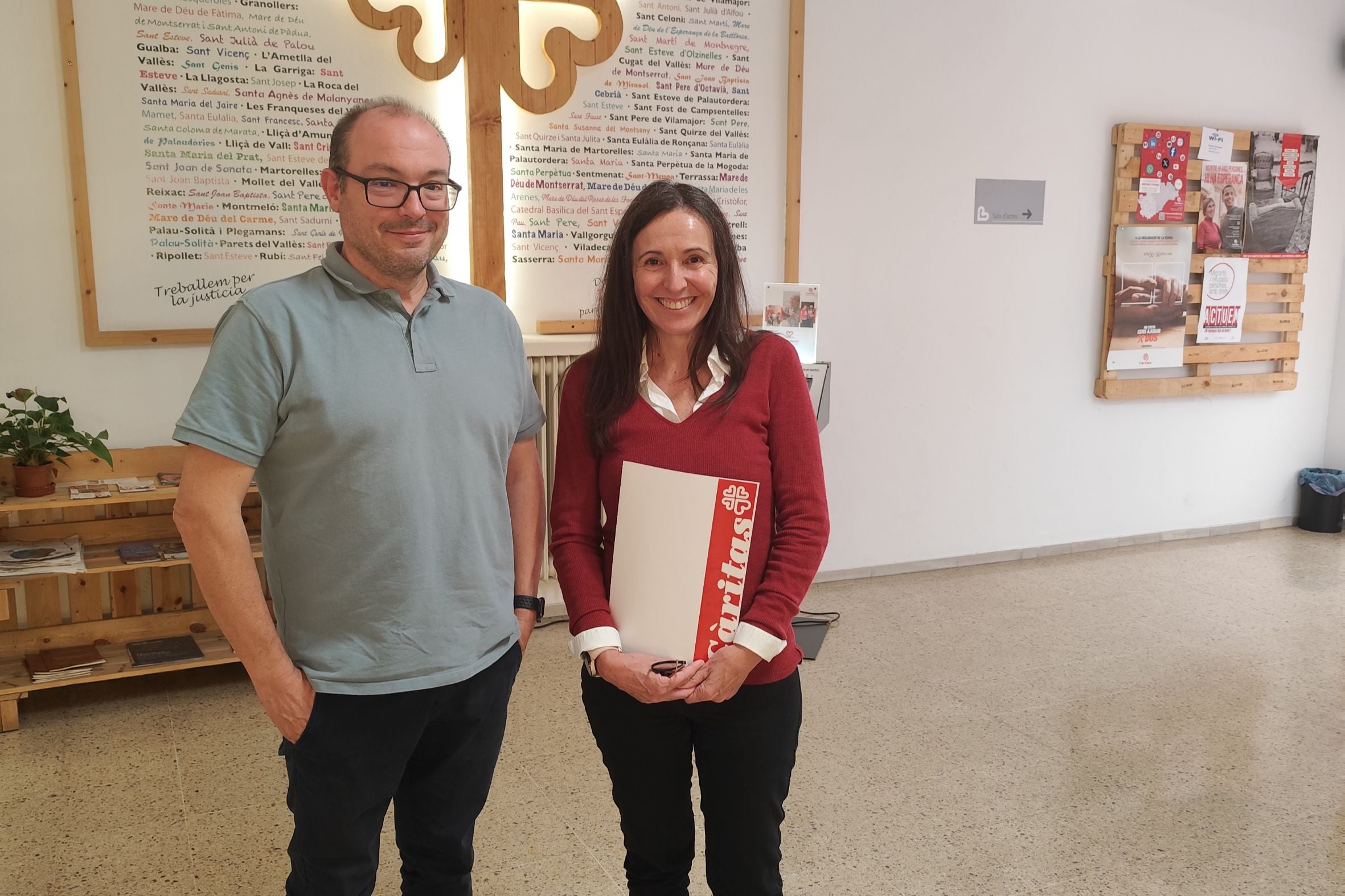 Signatura d'un nou conveni entre Càritas Diocesana de Terrassa i la Fundació Escola i Vida | Càritas Diocesana de Terrassa