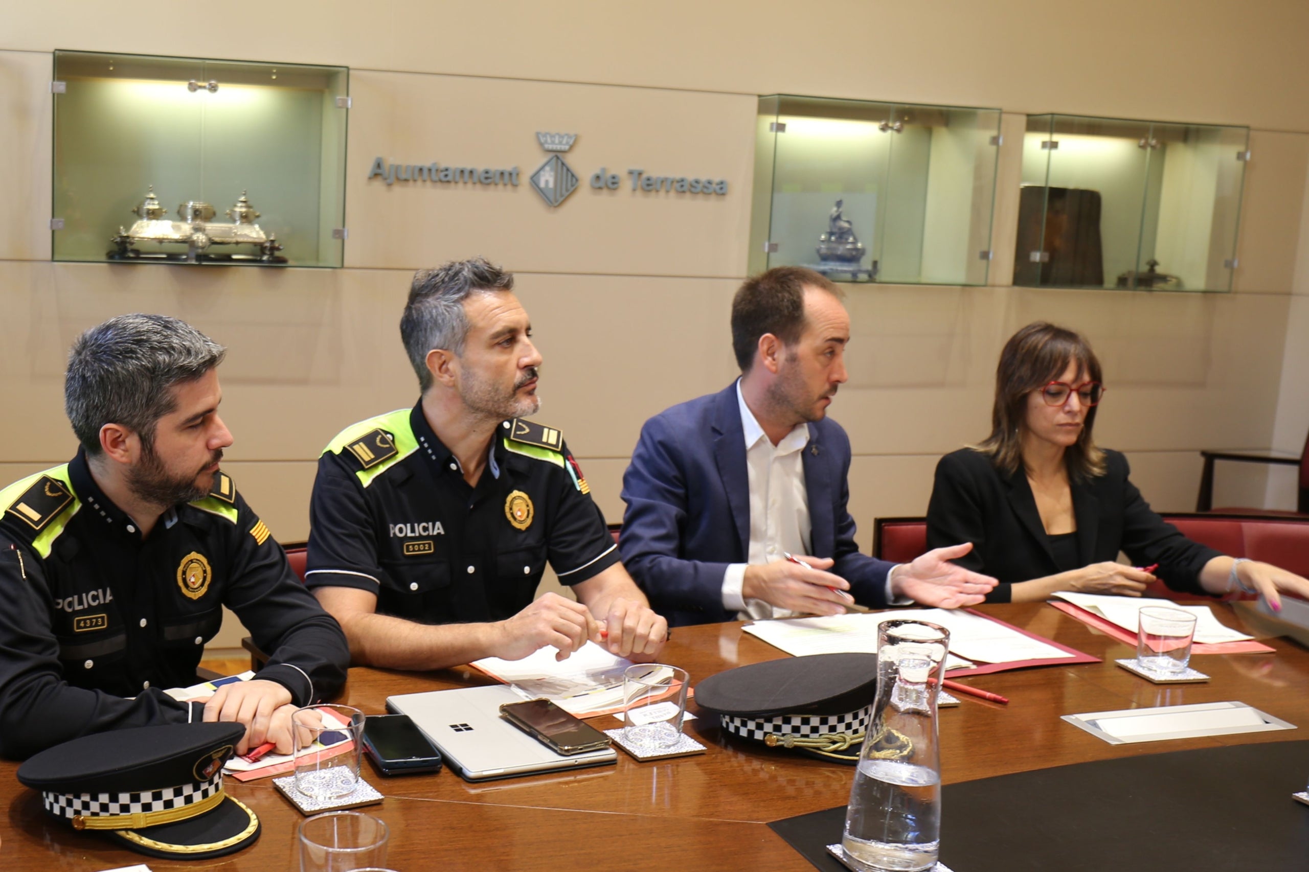 Reunió extraordinària de la Junta de Seguretat Local per abordar les darreres intervencions policials al Districte 6 | Ajuntament de Terrassa