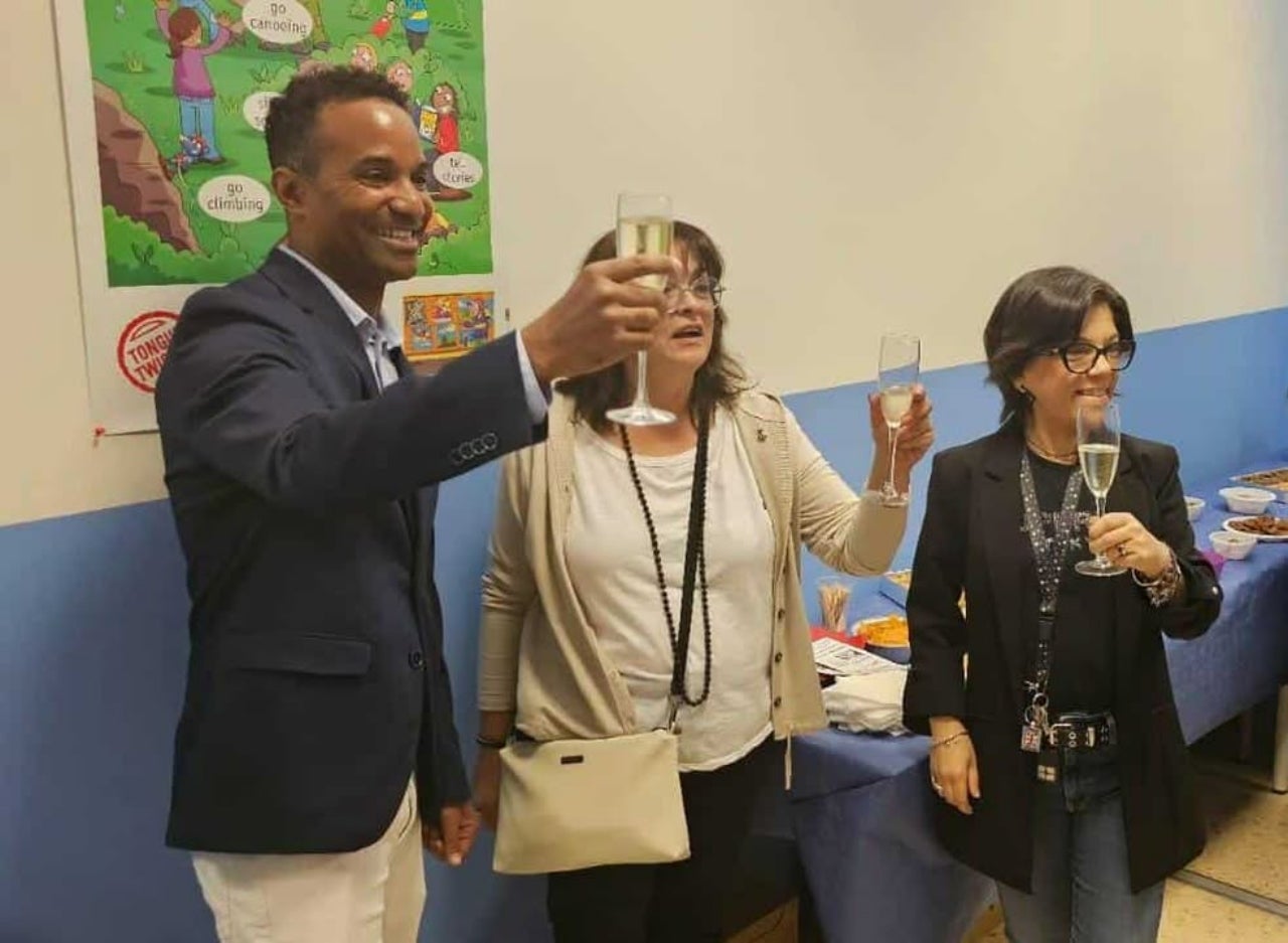 Acto de inauguración de la academia Blue Bridge School | Cedida