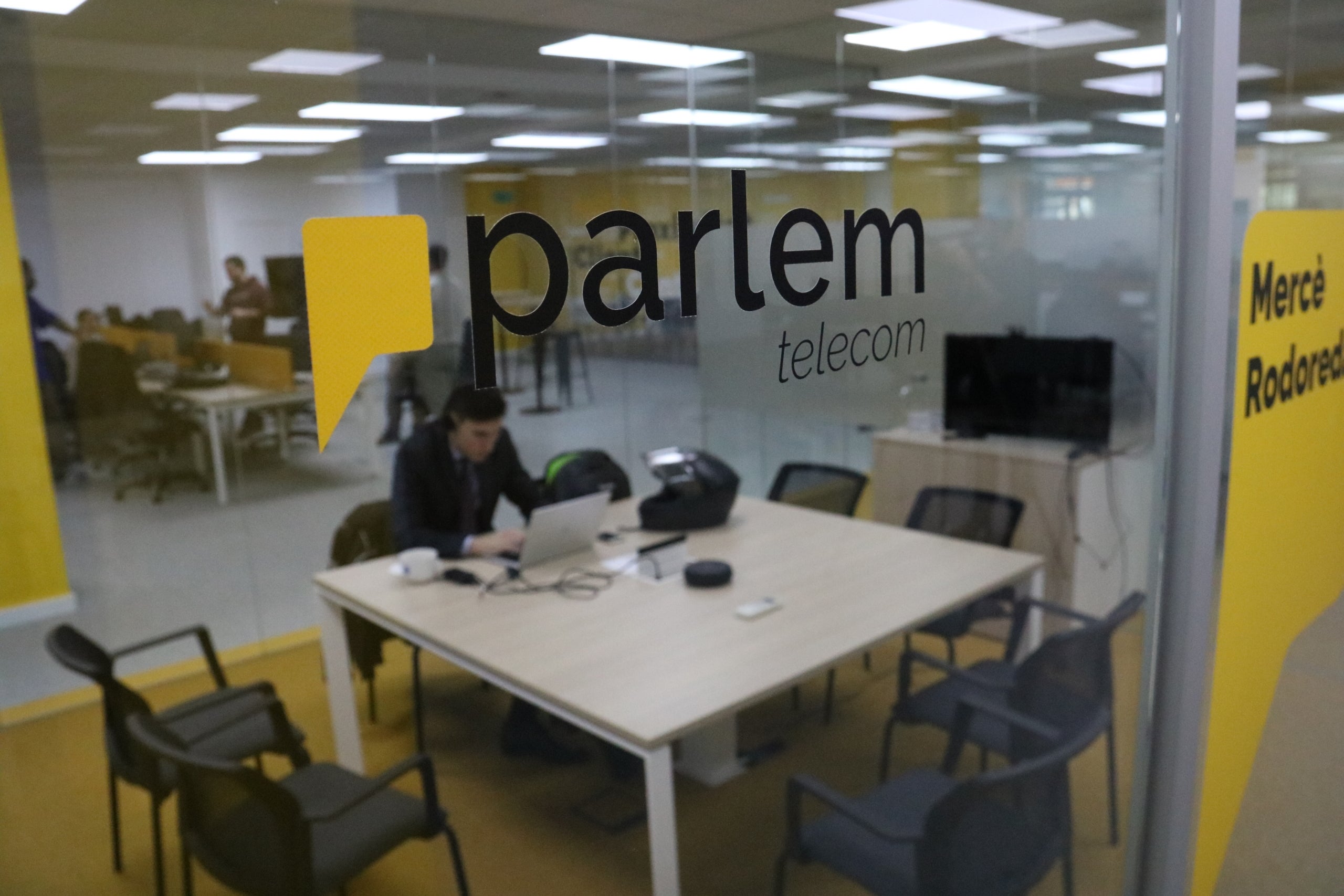 La operadora Parlem llega al Vallès Occidental con la compra de BlauFibra | ACN