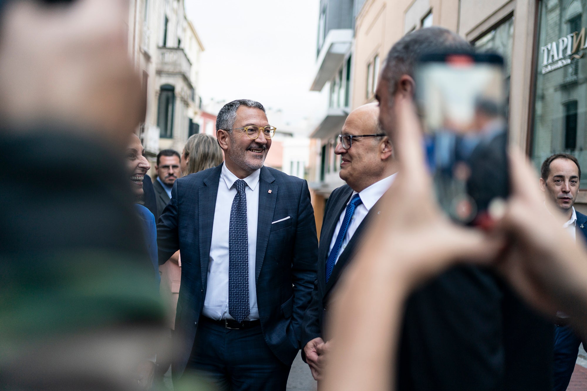 El Teatre Principal de Terrassa ha acollit la 30a edició de la Nit de l'Empresa. L'acte ha comptat amb la presència de l'alcalde de Terrassa, Jordi Ballart, i el president de Cecot, Xavier Panés; però ha destacat l'absència del president de la Generalitat, Salvador Illa, pels aiguats a l'Ebre. El gran protagonista de la jornada ha estat Cristóbal Colón, fundador de La Fageda, que ha rebut el Reconeixement a la Personalitat 2025 de Cecot | Mireia Comas