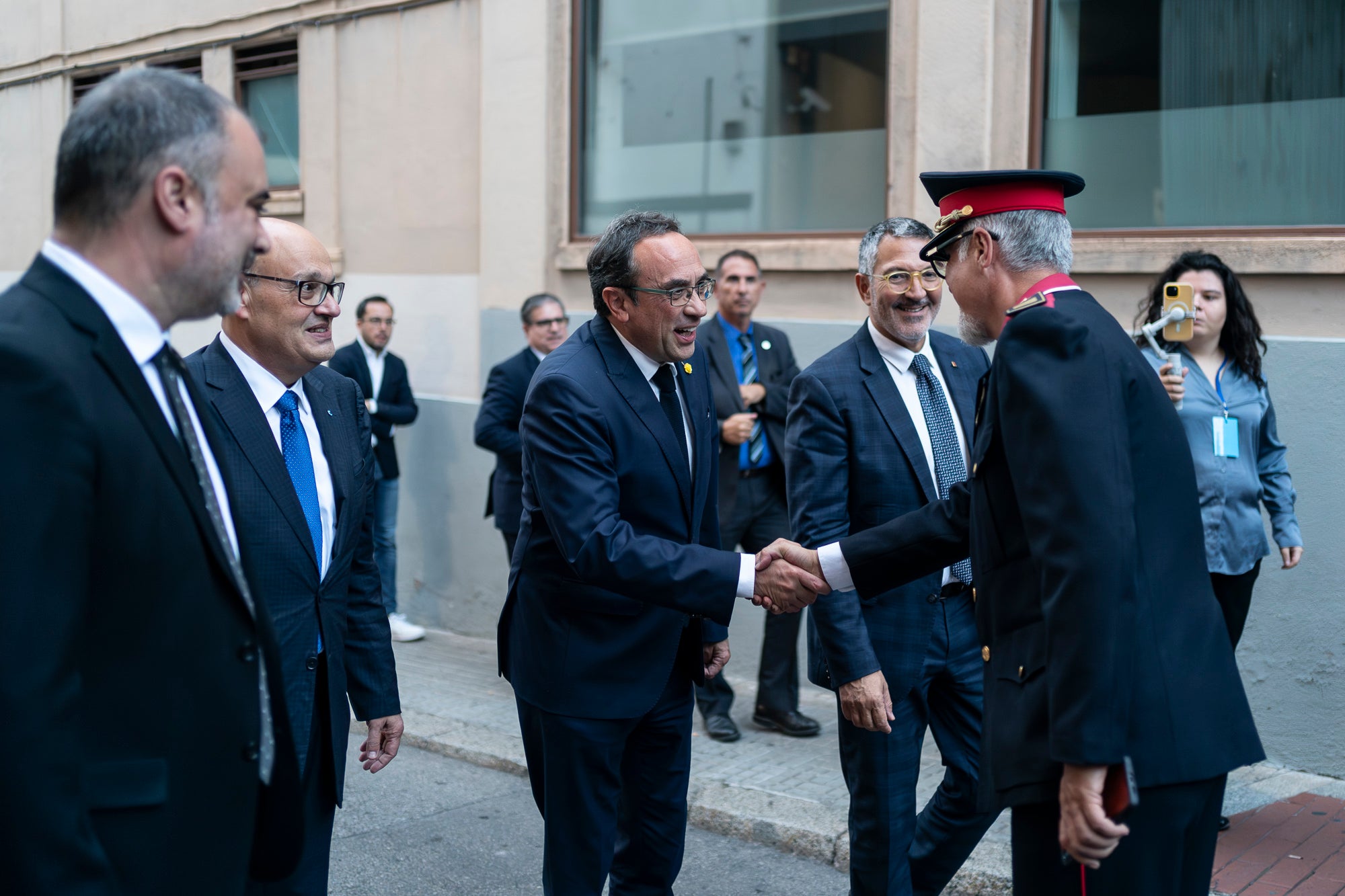 El Teatre Principal de Terrassa ha acollit la 30a edició de la Nit de l'Empresa. L'acte ha comptat amb la presència de l'alcalde de Terrassa, Jordi Ballart, i el president de Cecot, Xavier Panés; però ha destacat l'absència del president de la Generalitat, Salvador Illa, pels aiguats a l'Ebre. El gran protagonista de la jornada ha estat Cristóbal Colón, fundador de La Fageda, que ha rebut el Reconeixement a la Personalitat 2025 de Cecot | Mireia Comas