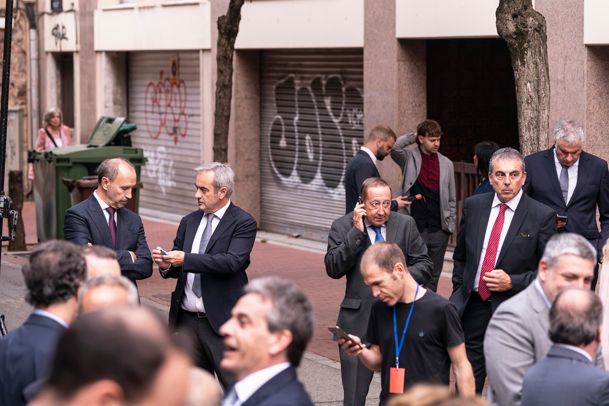 El Teatre Principal de Terrassa ha acollit la 30a edició de la Nit de l'Empresa. L'acte ha comptat amb la presència de l'alcalde de Terrassa, Jordi Ballart, i el president de Cecot, Xavier Panés; però ha destacat l'absència del president de la Generalitat, Salvador Illa, pels aiguats a l'Ebre. El gran protagonista de la jornada ha estat Cristóbal Colón, fundador de La Fageda, que ha rebut el Reconeixement a la Personalitat 2025 de Cecot | Mireia Comas