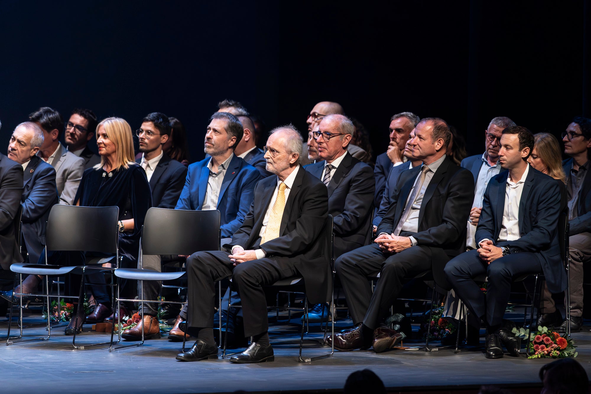 El Teatre Principal de Terrassa ha acollit la 30a edició de la Nit de l'Empresa. L'acte ha comptat amb la presència de l'alcalde de Terrassa, Jordi Ballart, i el president de Cecot, Xavier Panés; però ha destacat l'absència del president de la Generalitat, Salvador Illa, pels aiguats a l'Ebre. El gran protagonista de la jornada ha estat Cristóbal Colón, fundador de La Fageda, que ha rebut el Reconeixement a la Personalitat 2025 de Cecot | Mireia Comas