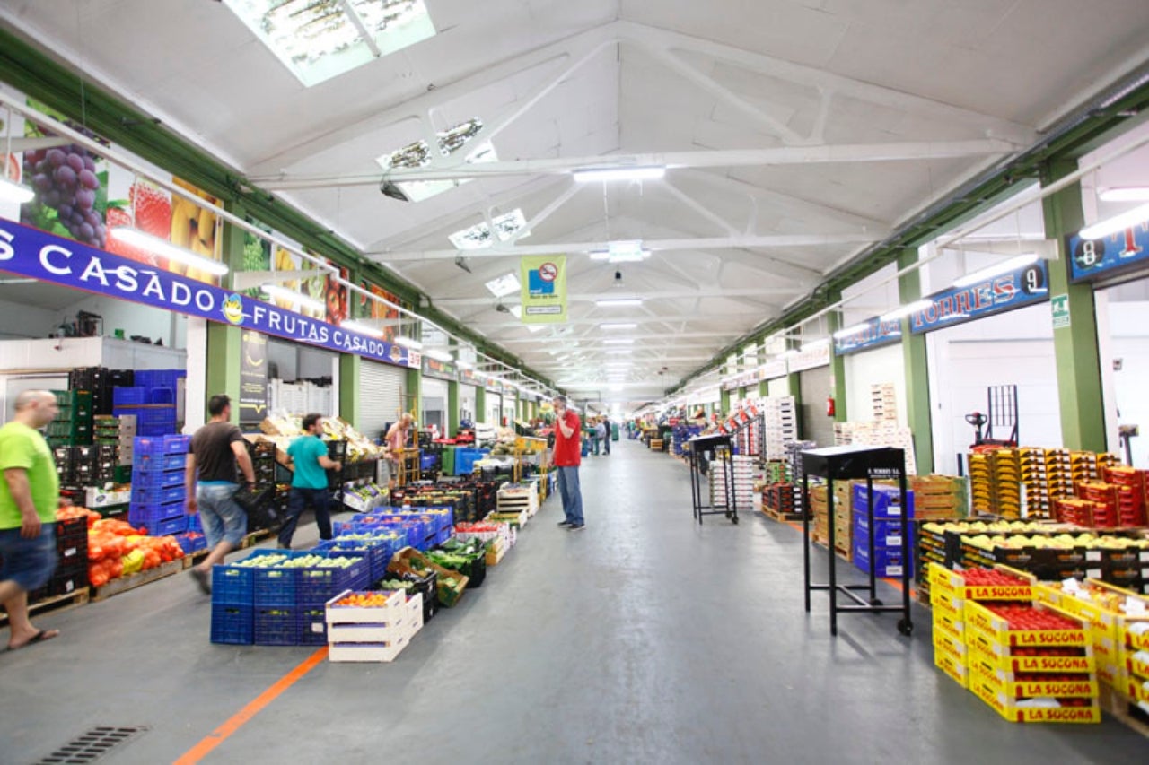 Interior renovat del mercat comarcal | Mercavallès