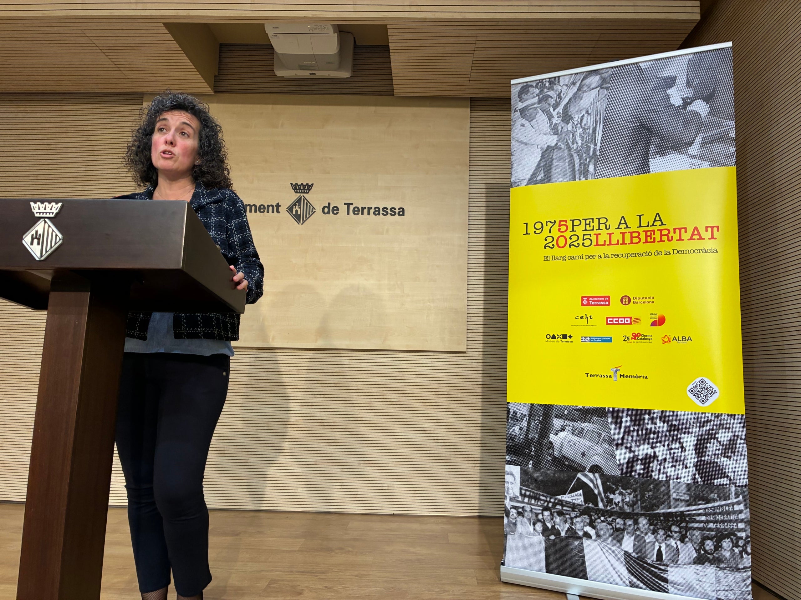 La regidora de Memòria Democràtica, Montserrat Caupena, presentant el programa dels 50 anys de la fi del franquisme | Vicenç Batalla