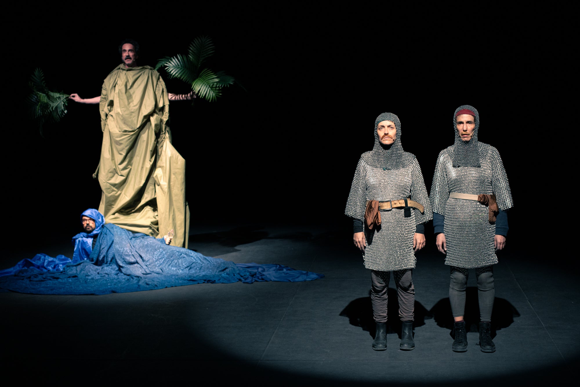 Els dos actors i les dues actrius de 'Les Chevaliers. Capítol 2', que s'estrena al Teatre Alegria dins el TNT 2025 | Alessia Bombaci