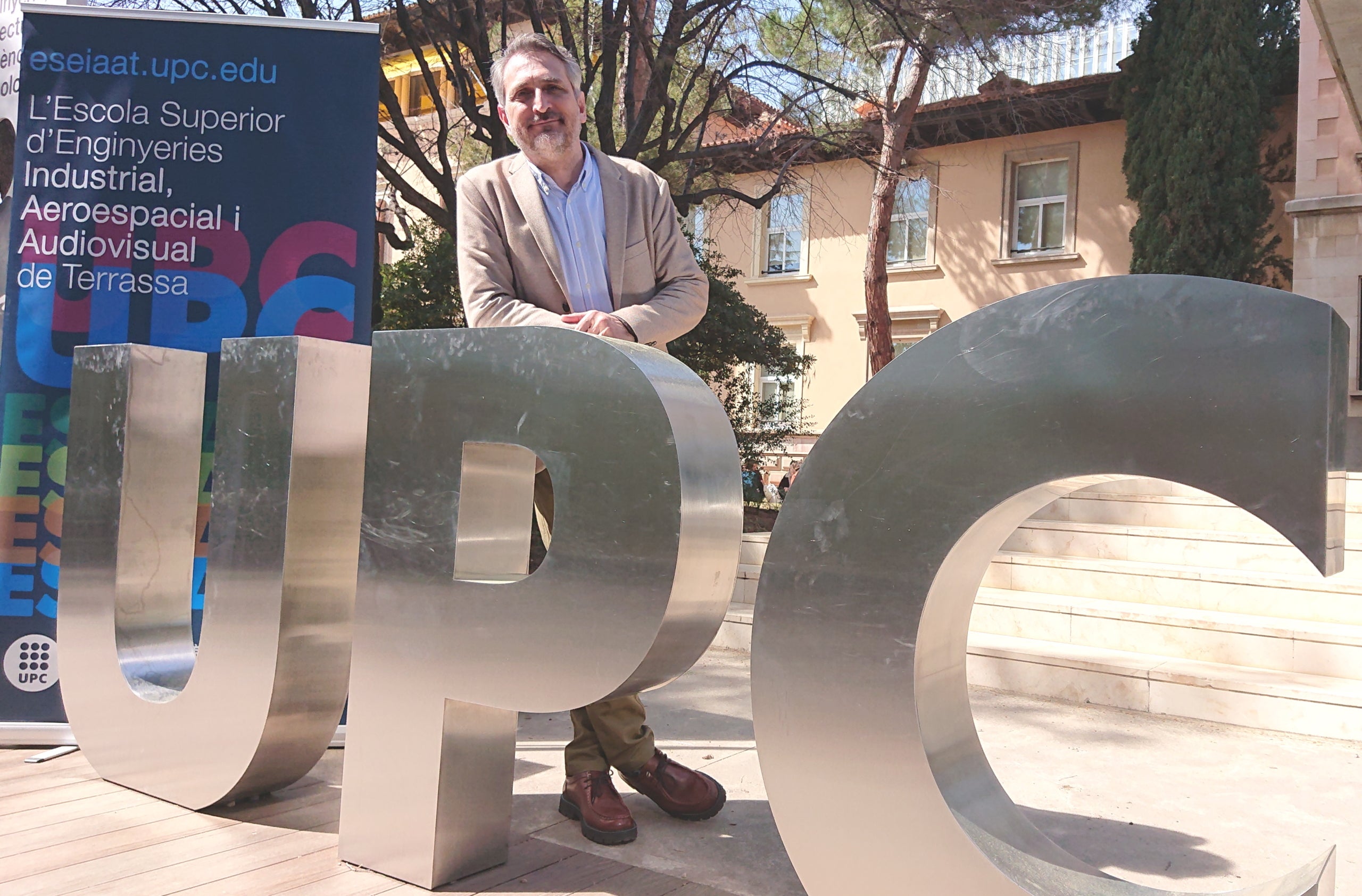 L'IEEE premia el professor de l'ESEIAAT de la UPC Pedro Rodríguez per la seva contribució a la seguretat en la distribució d'energies renovables | UPC