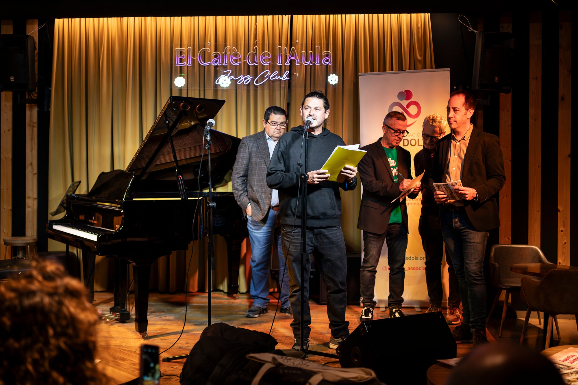 Aquest dijous, 28 de novembre, s'ha celebrat la presentació de la la VI Ruta del vermut dels Premis Vinari, organitzada per MónTerrassa i el Gremi d'Hostaleria de Terrassa i Comarca. Aquesta edició comptarà amb fins a disset establiments que ofereriran les seves tapes i el seu vermut, especial per a l'ocasió, per resseguir un circuit a preus populars que s'enceta el 28 de novembre i es tanca el 14 de desembre | Mireia Comas