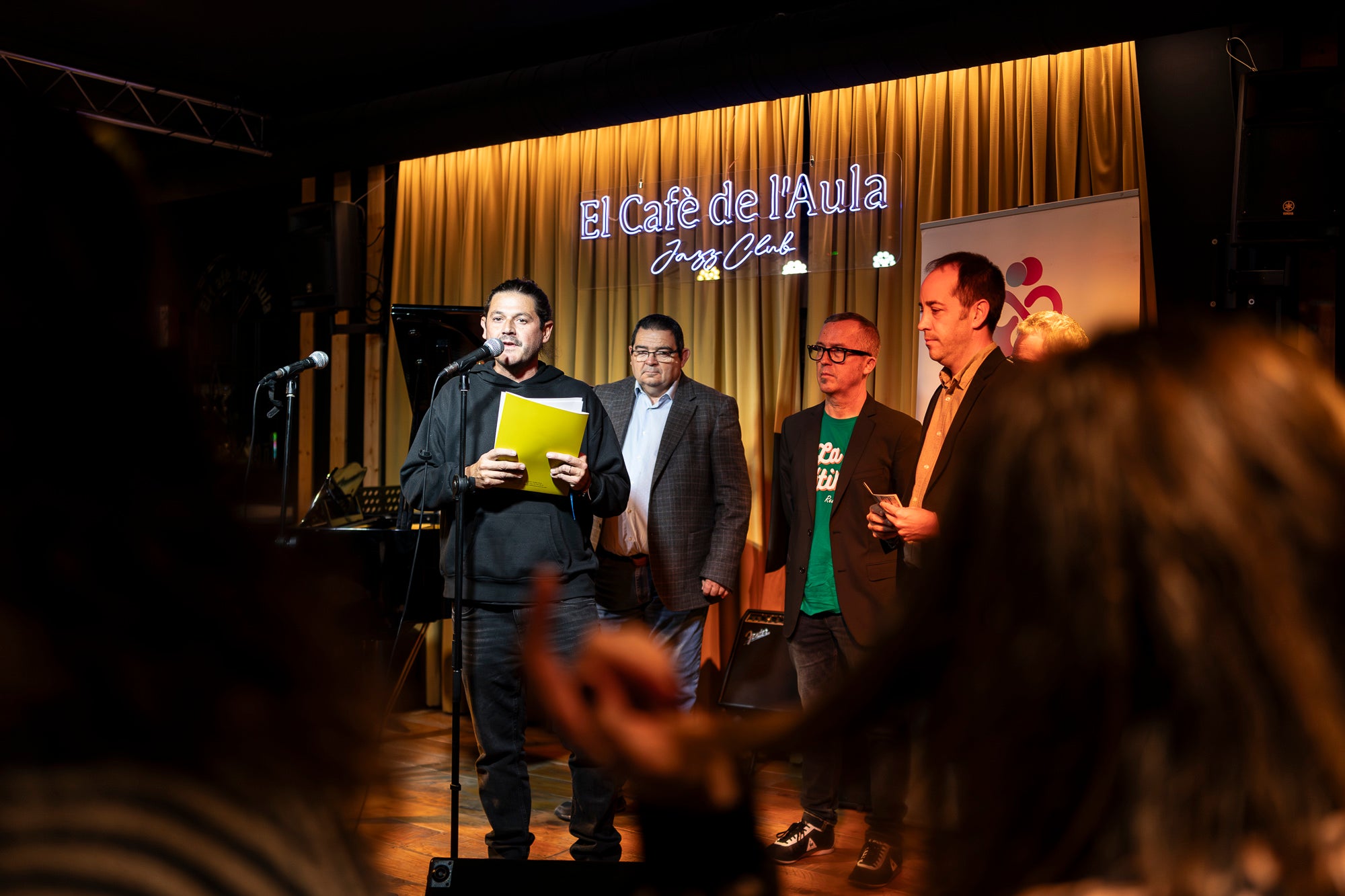 Aquest dijous, 28 de novembre, s'ha celebrat la presentació de la la VI Ruta del vermut dels Premis Vinari, organitzada per MónTerrassa i el Gremi d'Hostaleria de Terrassa i Comarca. Aquesta edició comptarà amb fins a disset establiments que ofereriran les seves tapes i el seu vermut, especial per a l'ocasió, per resseguir un circuit a preus populars que s'enceta el 28 de novembre i es tanca el 14 de desembre | Mireia Comas