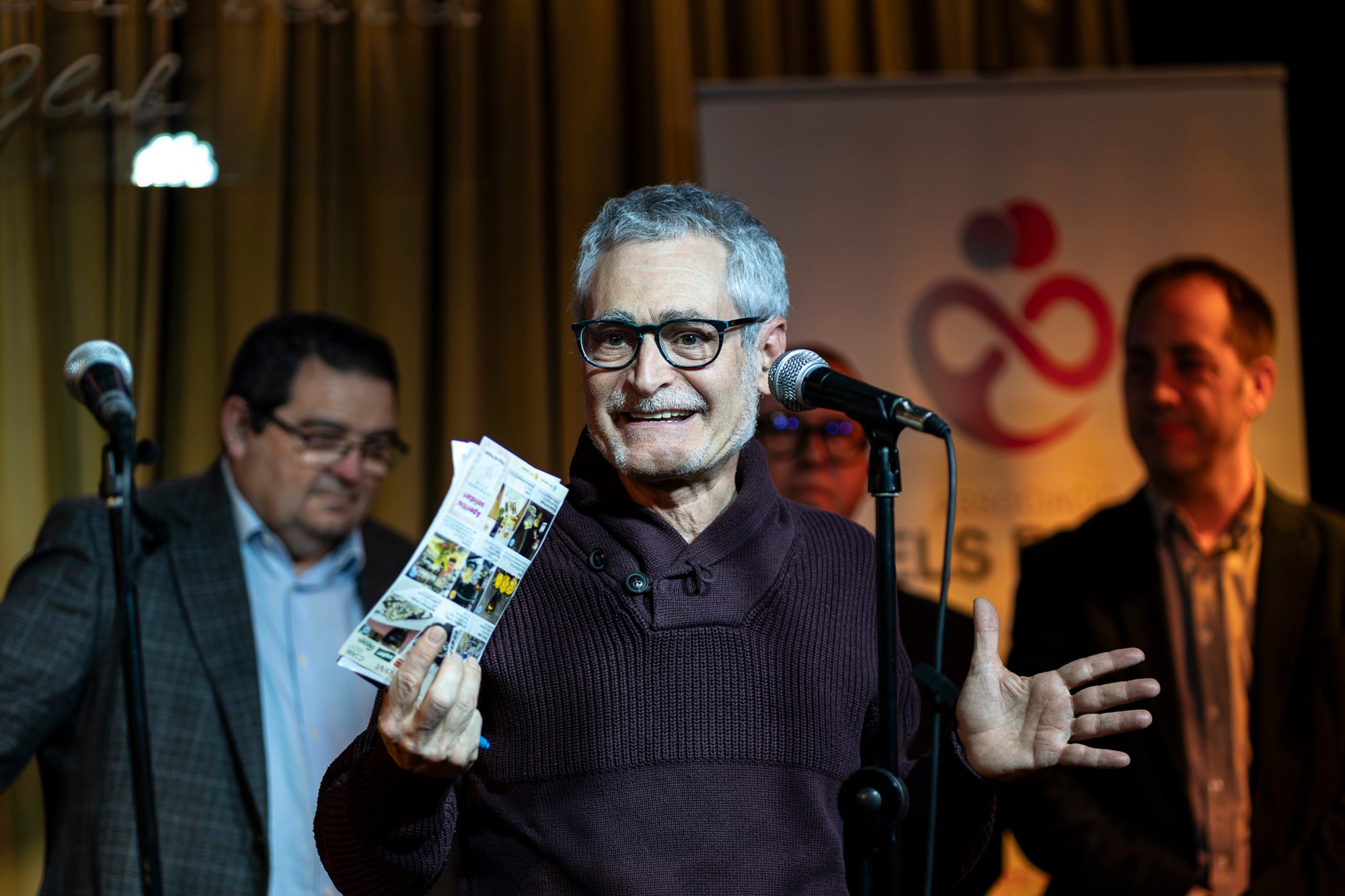 Aquest dijous, 28 de novembre, s'ha celebrat la presentació de la la VI Ruta del vermut dels Premis Vinari, organitzada per MónTerrassa i el Gremi d'Hostaleria de Terrassa i Comarca. Aquesta edició comptarà amb fins a disset establiments que ofereriran les seves tapes i el seu vermut, especial per a l'ocasió, per resseguir un circuit a preus populars que s'enceta el 28 de novembre i es tanca el 14 de desembre | Mireia Comas