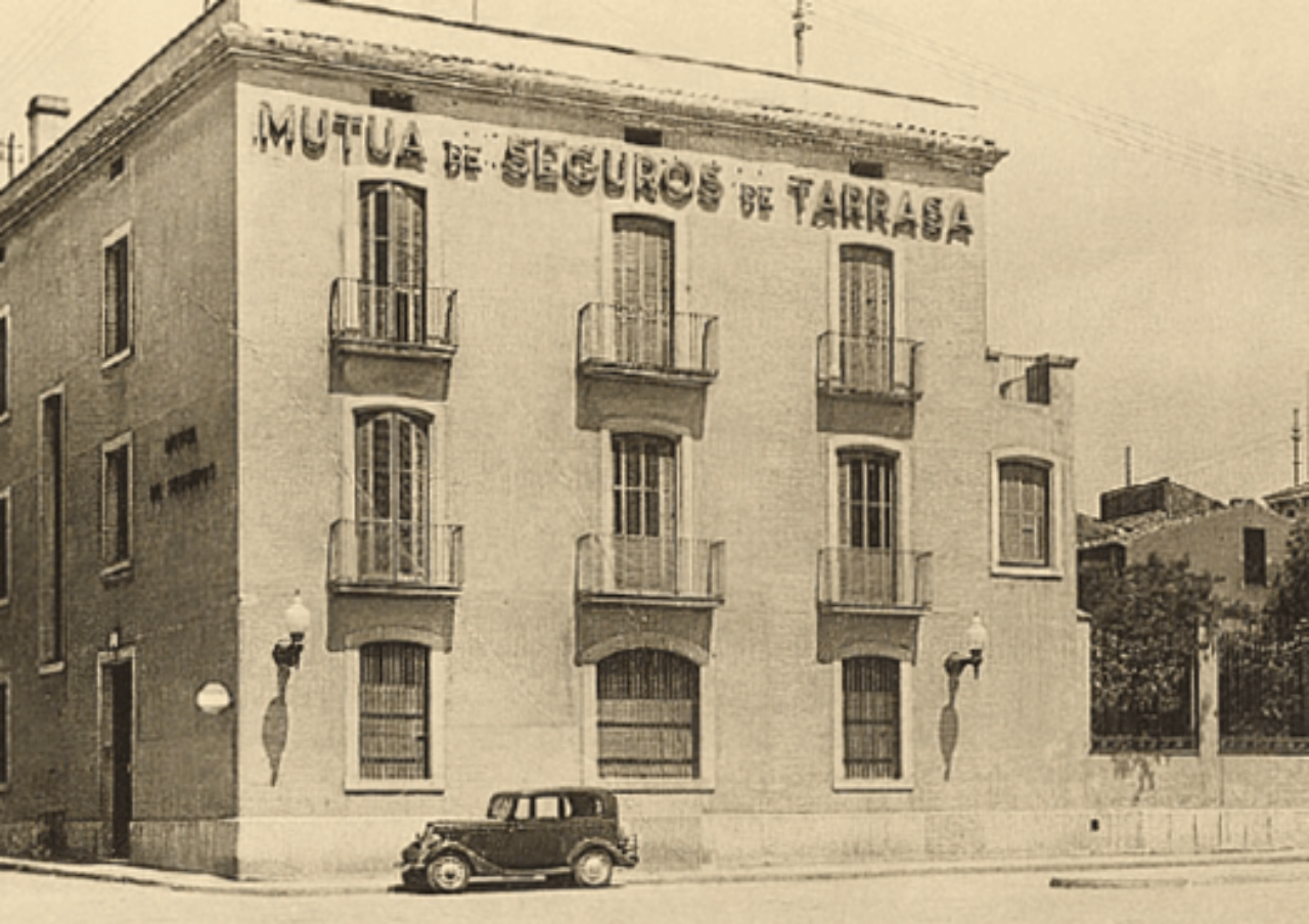 Naixement de la Mútua amb El Seguro Tarrasense contra los Accidentes de Trabajo, pionera en la protecció dels treballadors de la Terrassa industrial | HUMT