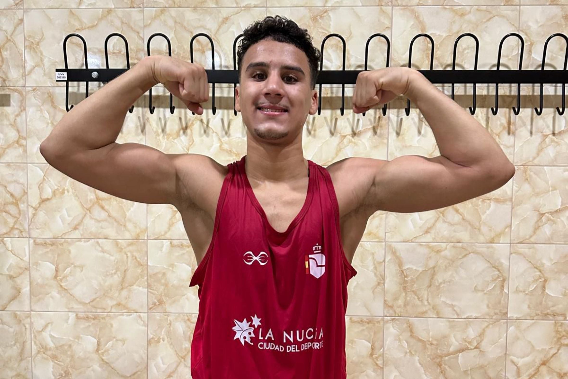 Musta Chadlioui Jr es penja el bronze en el Campionat d'Europa Juvenil | Real Federación Española de Boxeo