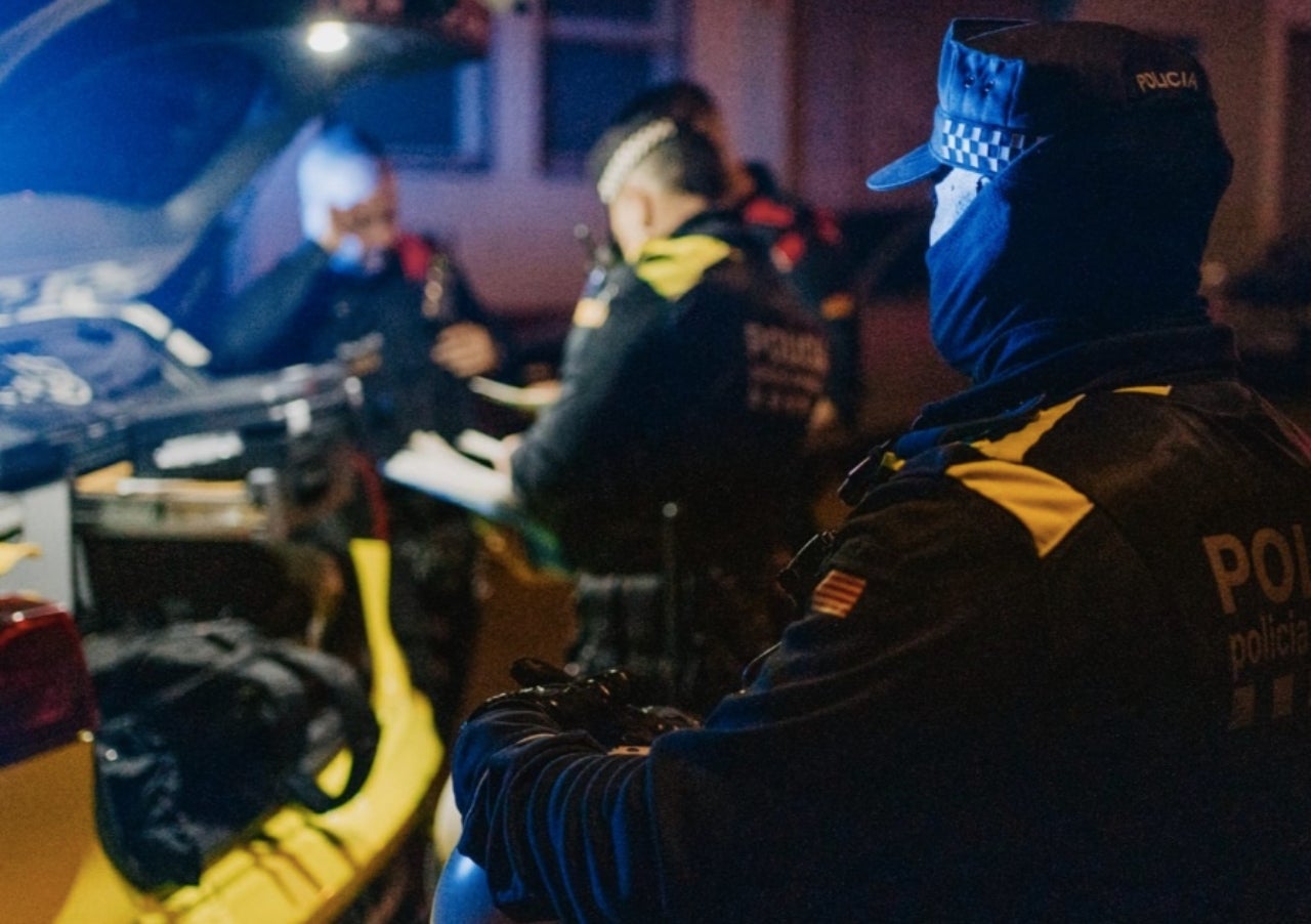 Patrulles de la Policia Municipal de Terrassa en una intervenció | PMT