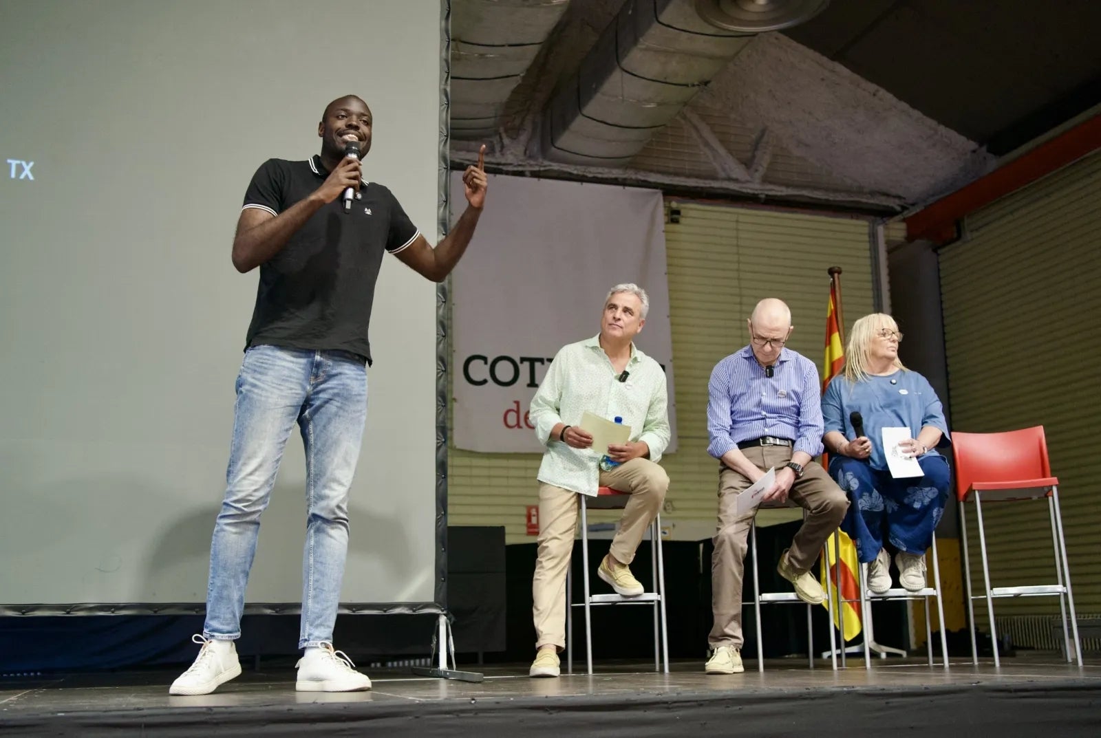 Josep Punga, portaveu vallesà, en la seva intervenció a l’acte de presentació públic de Dempeus x la Independència | Mireia Comas
