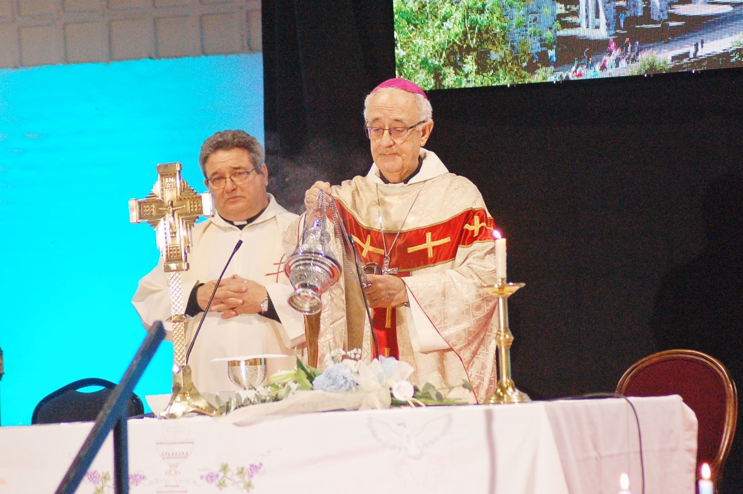 Aquest diumenge, 9 de novembre, el Recinte Firal de Terrassa ha acollit la Diada de Germanor de l'Hospitalitat de Lourdes dels bisbats de Terrassa i Sant Feliu de Llobregat i de l'Arquebisbat de Barcelona. Centenars de persones malaltes, discapacitades, voluntaris i peregrins han participat en la jornada. El bisbe de Terrassa, Salvador Cristau, ha estat l'encarregat de presidir la missa | Ramon Navarro