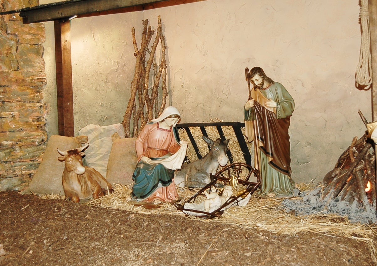 Terrassa ha celebrat aquest dissabte, dia 29 de novembre, al vespre l'acte d'encesa de l'enllumenat nadalenc, una jornada que esdevé el tret de sortida al Nadal a la ciutat. Enguany, l'Ajuntament ha apostat per incrementar en prop de 200 punts els elements lumínics al carrer, arribant a gairebé 1.400 punts de llum de Nadal. A més, aquest dissabte també s'ha inaugurat el pesebre de Nadal, elaborat pel pessebrista Ricard Verdaguer | Ramon Navarro