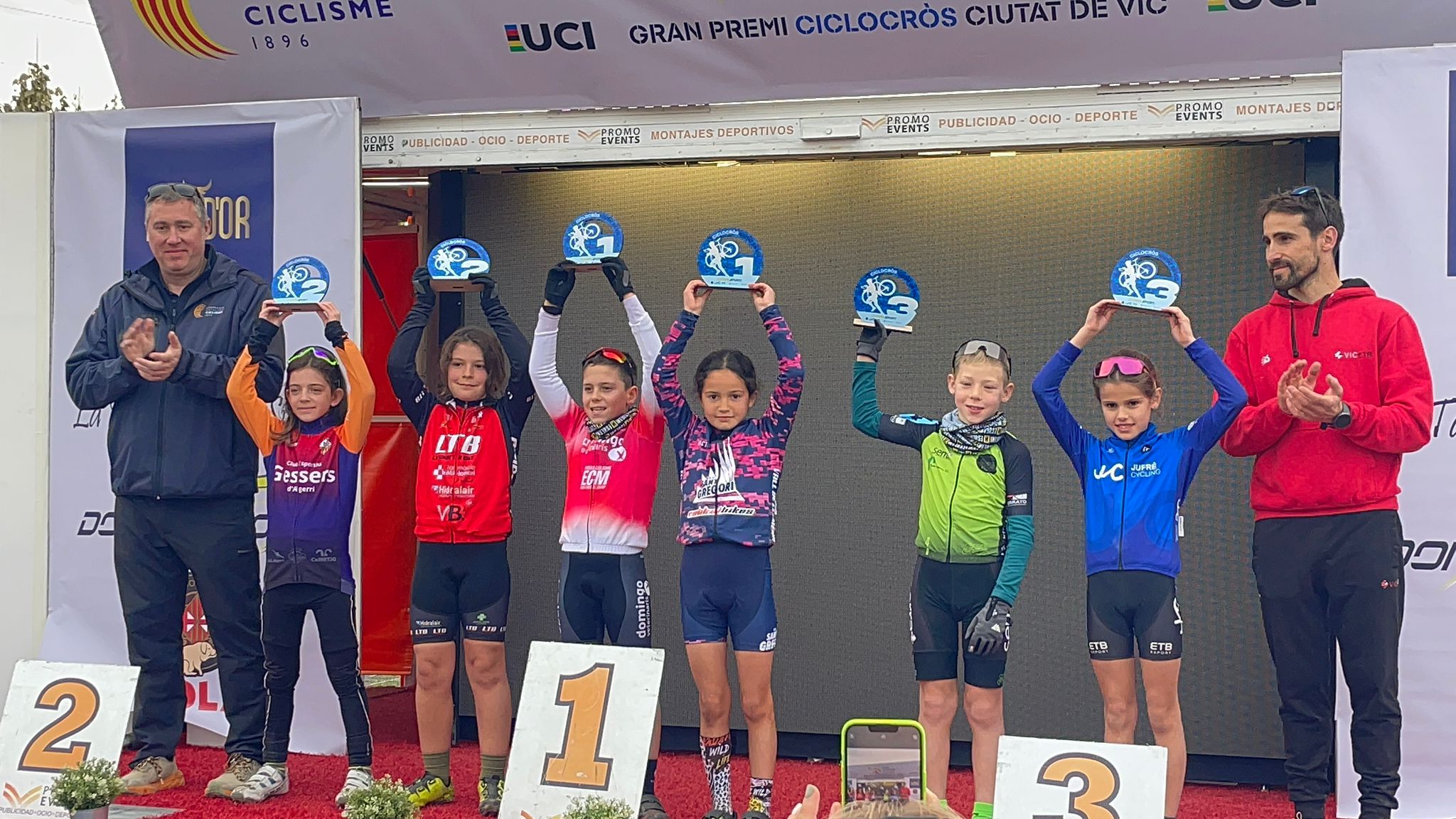 Àlex Hernández suma un nou podi al GP Ciclocròs Ciutat de Vic | Escola de Ciclisme Vallès