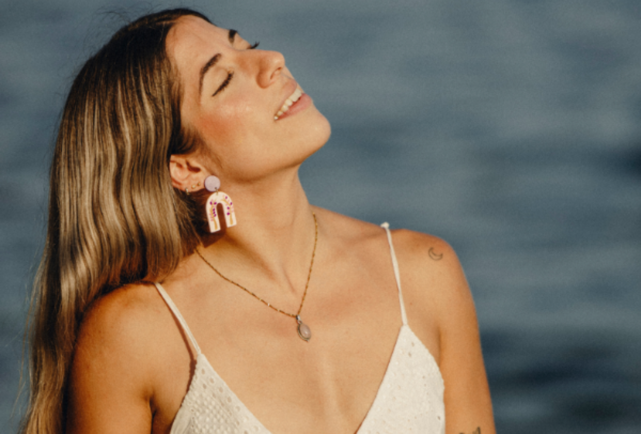 Sofia Coff presenta el seu àlbum de debut | Camila del Castillo