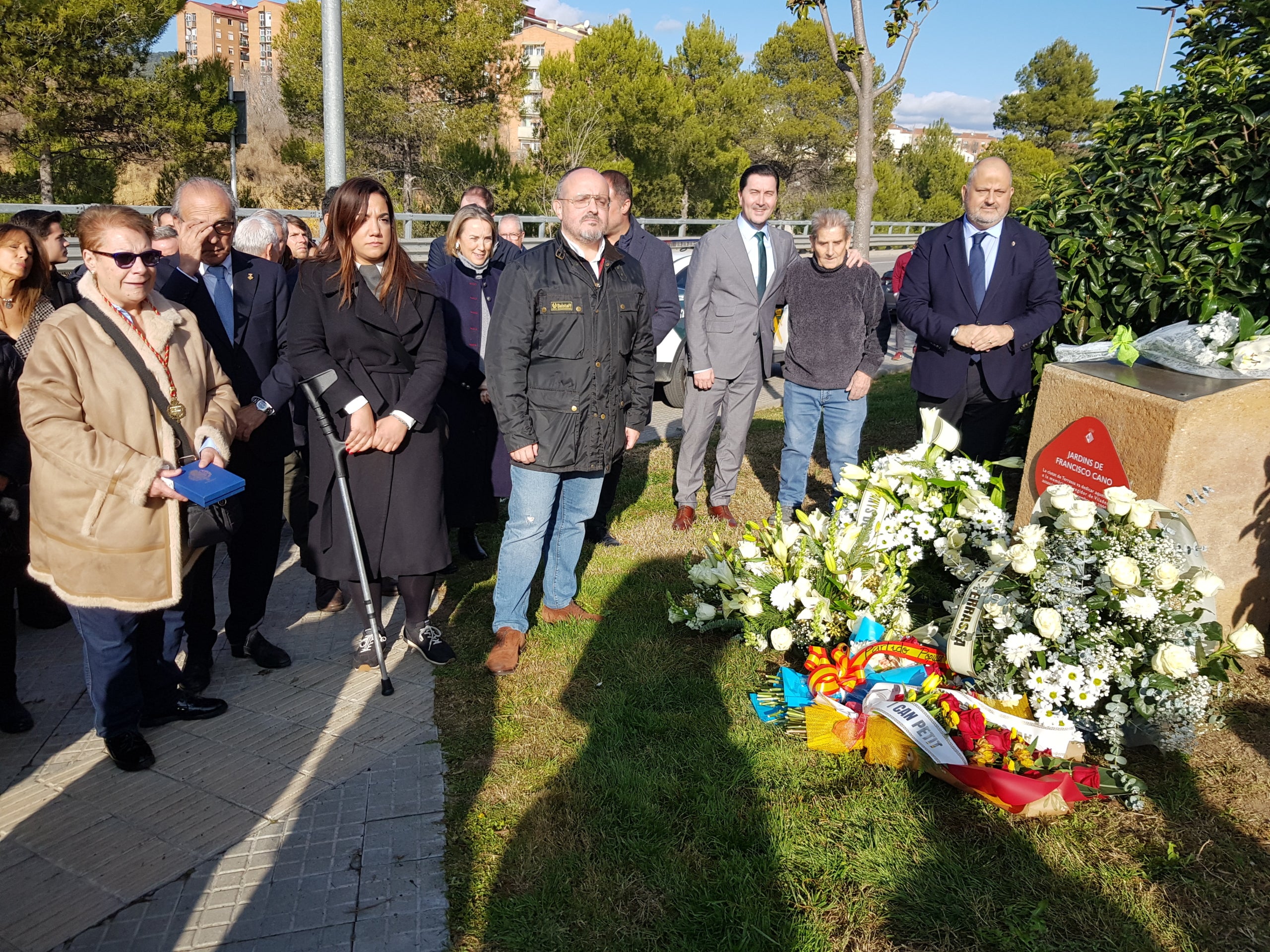 Ofrena floral en record a Paco Cano, assassinat per ETA ara fa 25 anys | Lluïsa Tarrida