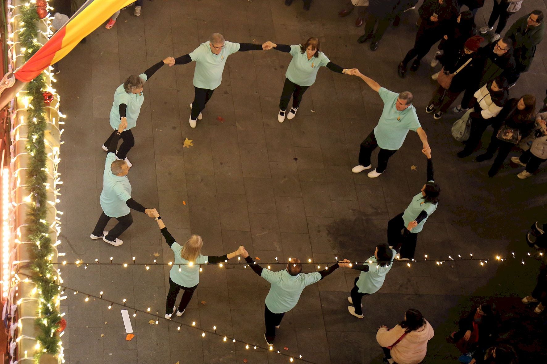 Terrassa va celebrar ahir, dimecres dia 3 de novembre, l'acte institucional de commemoració del Dia Internacional de les Persones amb Discapacitat. La tinenta d'alcalde i regidora de Capacitats Diverses, Meritxell Lluís, va ser l'encarregada d'obrir la celebració amb una benvinguda a totes les persones assistents i de fer el parlament institucional de cloenda. L'acte també va incloure un ampli ventall d'activitats com una sardana inclusiva, un ball en cadira de rodes, una exhibició de malabars i tabals, tallers infantils, una xocolatada popular i un concert de persones amb discapacitat del Conservatori de Terrassa | Cedides