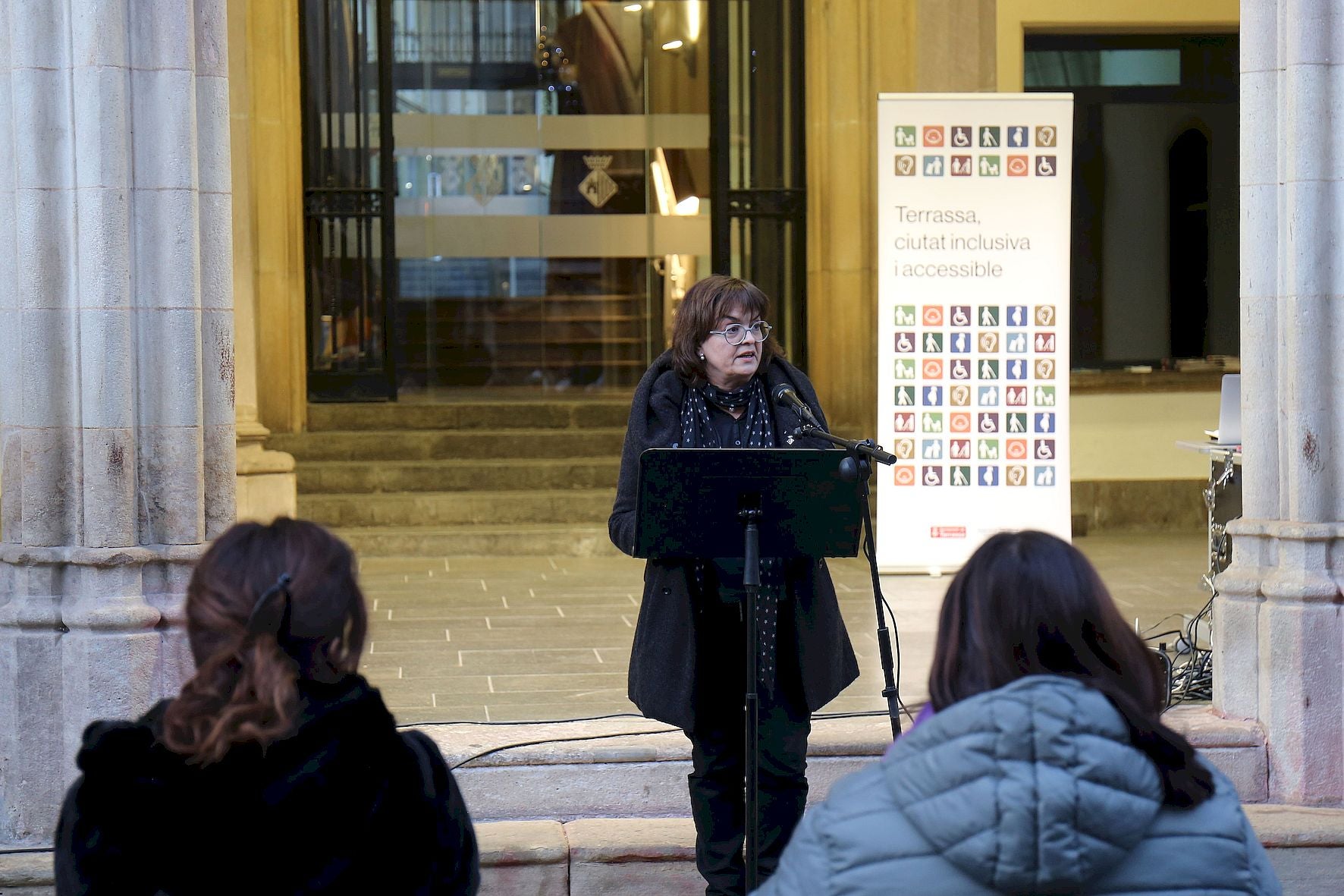 Terrassa va celebrar ahir, dimecres dia 3 de novembre, l'acte institucional de commemoració del Dia Internacional de les Persones amb Discapacitat. La tinenta d'alcalde i regidora de Capacitats Diverses, Meritxell Lluís, va ser l'encarregada d'obrir la celebració amb una benvinguda a totes les persones assistents i de fer el parlament institucional de cloenda. L'acte també va incloure un ampli ventall d'activitats com una sardana inclusiva, un ball en cadira de rodes, una exhibició de malabars i tabals, tallers infantils, una xocolatada popular i un concert de persones amb discapacitat del Conservatori de Terrassa | Cedides