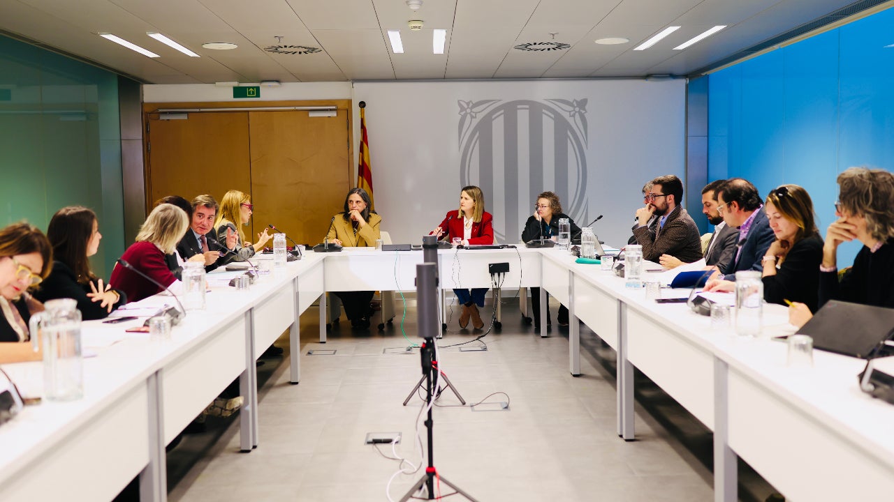 La consellera de Drets Socials i Inclusió s’ha reunit amb representants d’una desena de poblacions de la segona corona | Gencat